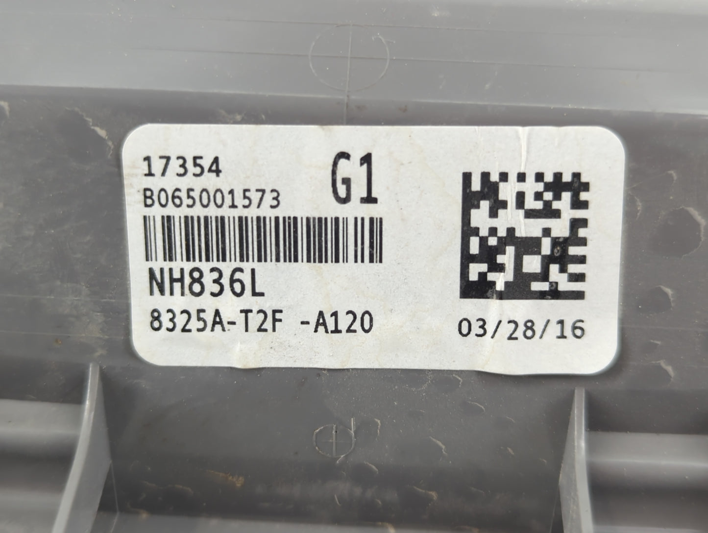 2016 Honda Accord Overhead Roof Console 798169 - Oemusedautoparts1.com