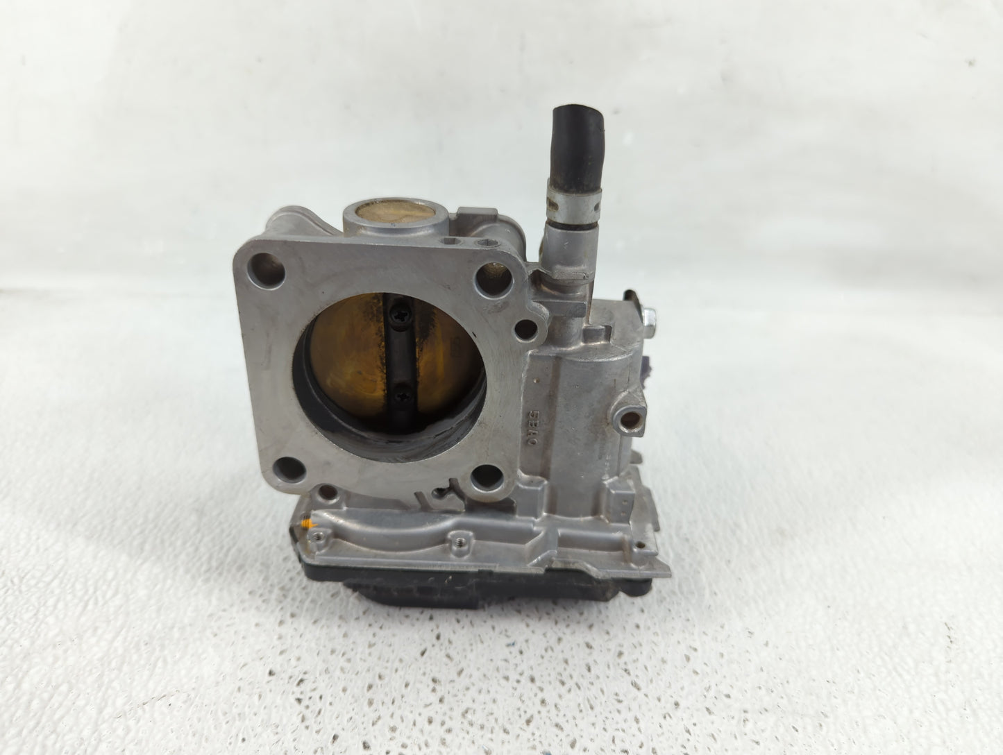 2016-2022 Honda Civic Throttle Body P/N:M60911 GMH1A Fits Fits 2016 2017 2018 2019 2020 2021 2022 OEM Used Auto Parts - Oemu