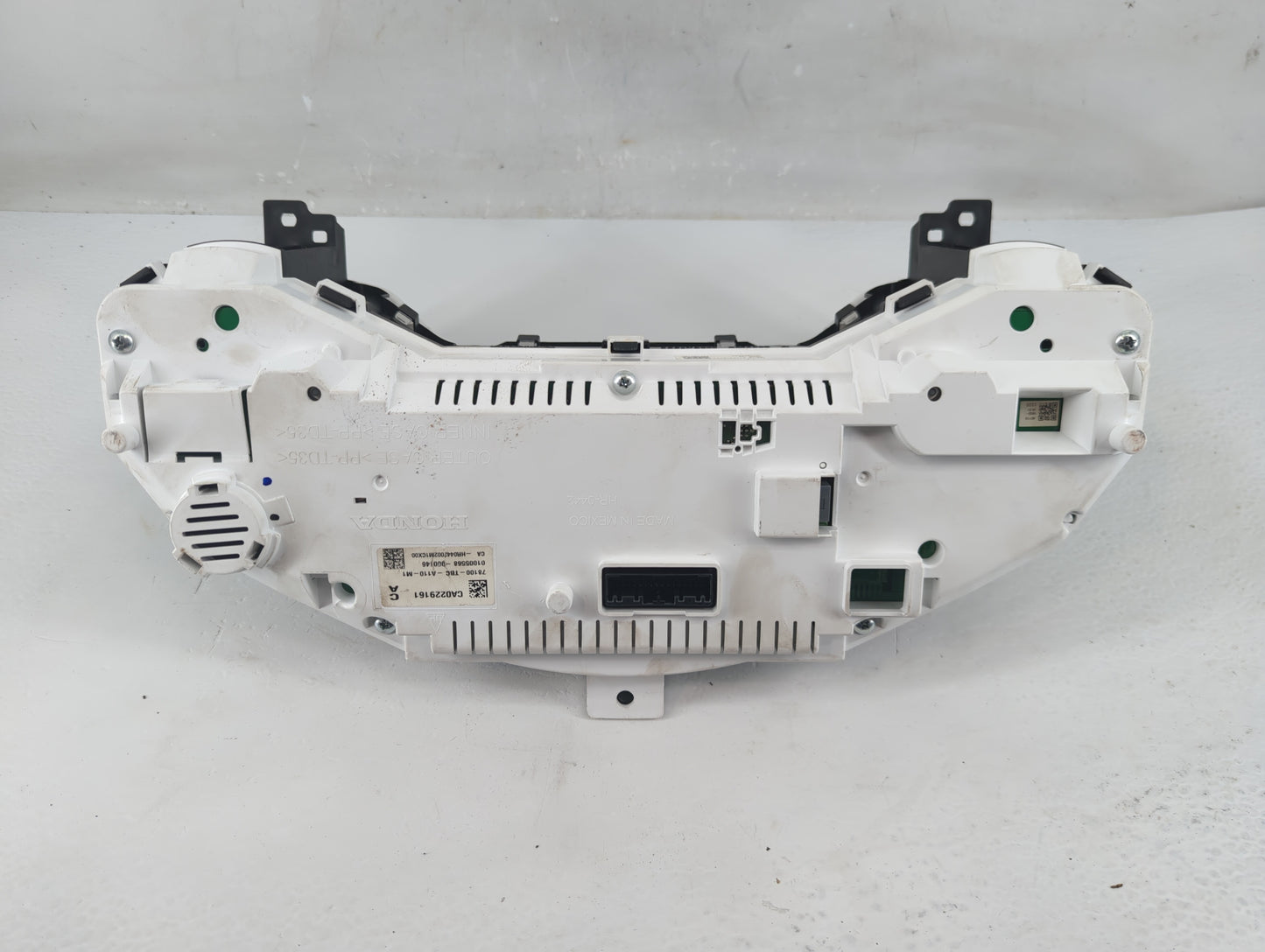 2016-2018 Honda Civic Instrument Cluster Speedometer Gauges P/N:78100-TBC-A110-M1 Fits Fits 2016 2017 2018 OEM Used Auto Par