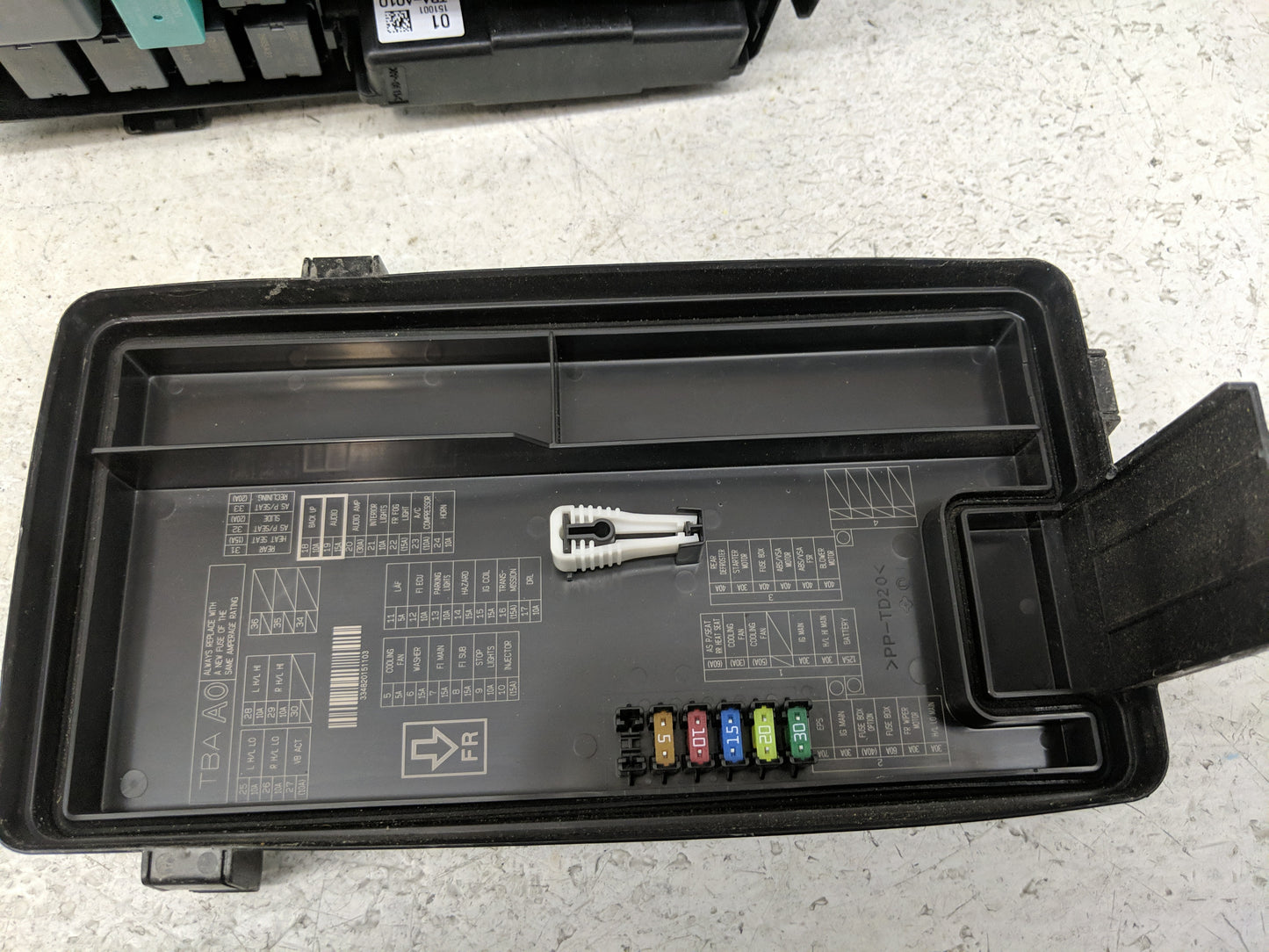 2016-2018 Honda Civic Fusebox Fuse Box Panel Relay Module Fits Fits 2016 2017 2018 OEM Used Auto Parts - Oemusedautoparts1.c