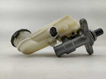 Honda Civic Brake Master Cylinder - Oemusedautoparts1.com