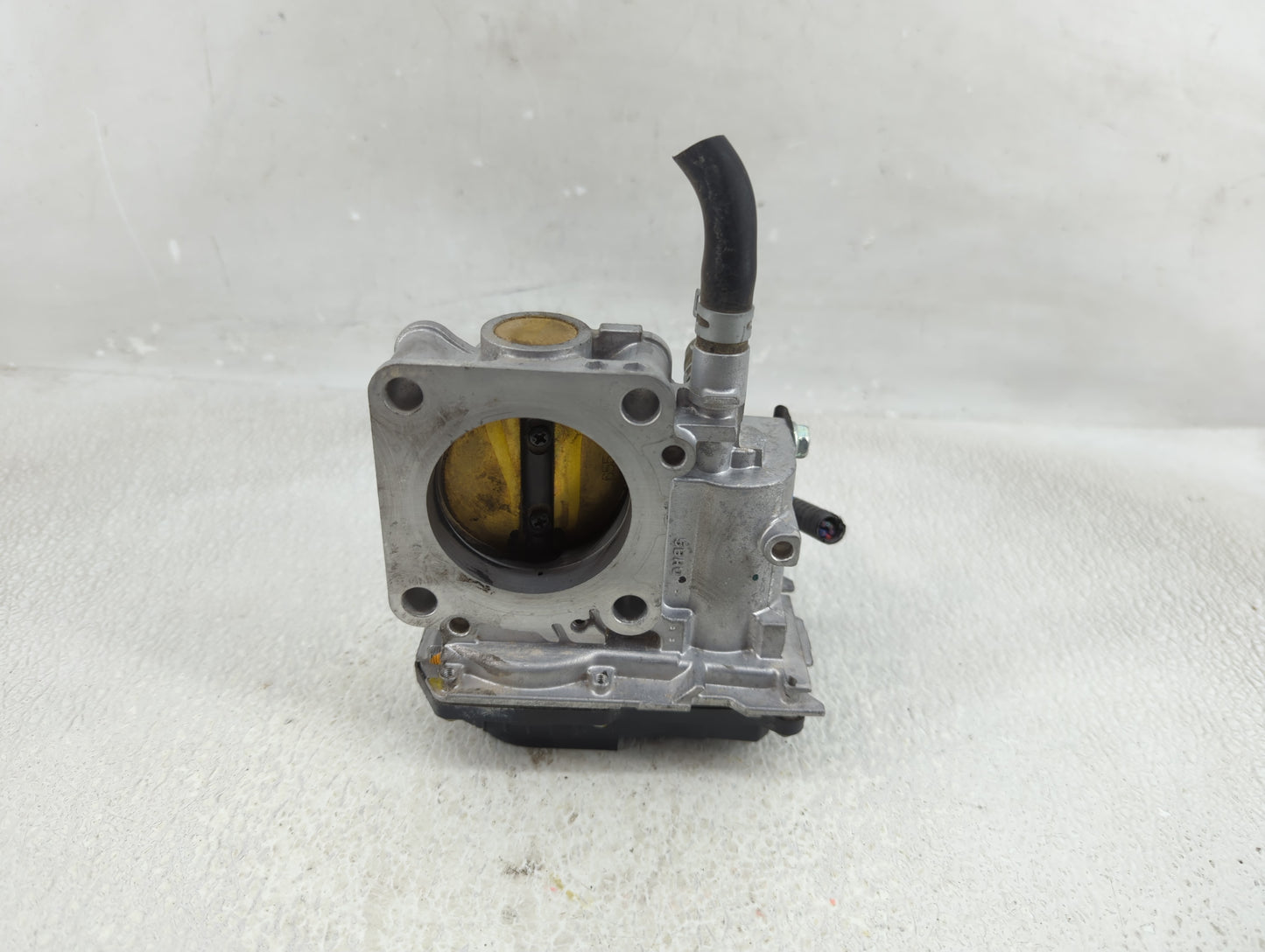 2016-2022 Honda Civic Throttle Body P/N:M40227 M60911, GMH1A Fits Fits 2016 2017 2018 2019 2020 2021 2022 OEM Used Auto Part