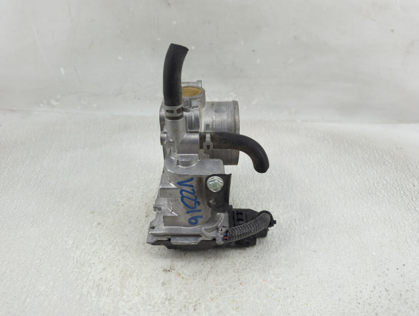 2016-2022 Honda Civic Throttle Body P/N:M40227 M60911, GMH1A Fits Fits 2016 2017 2018 2019 2020 2021 2022 OEM Used Auto Part