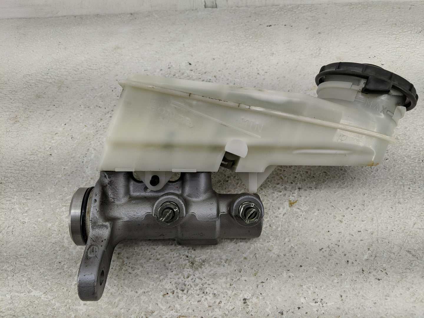2016-2021 Honda Civic Brake Master Cylinder - Oemusedautoparts1.com