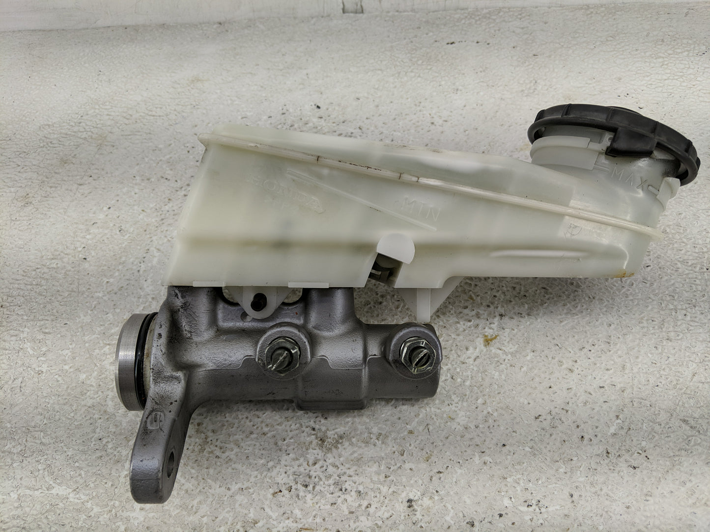 2016-2021 Honda Civic Brake Master Cylinder - Oemusedautoparts1.com