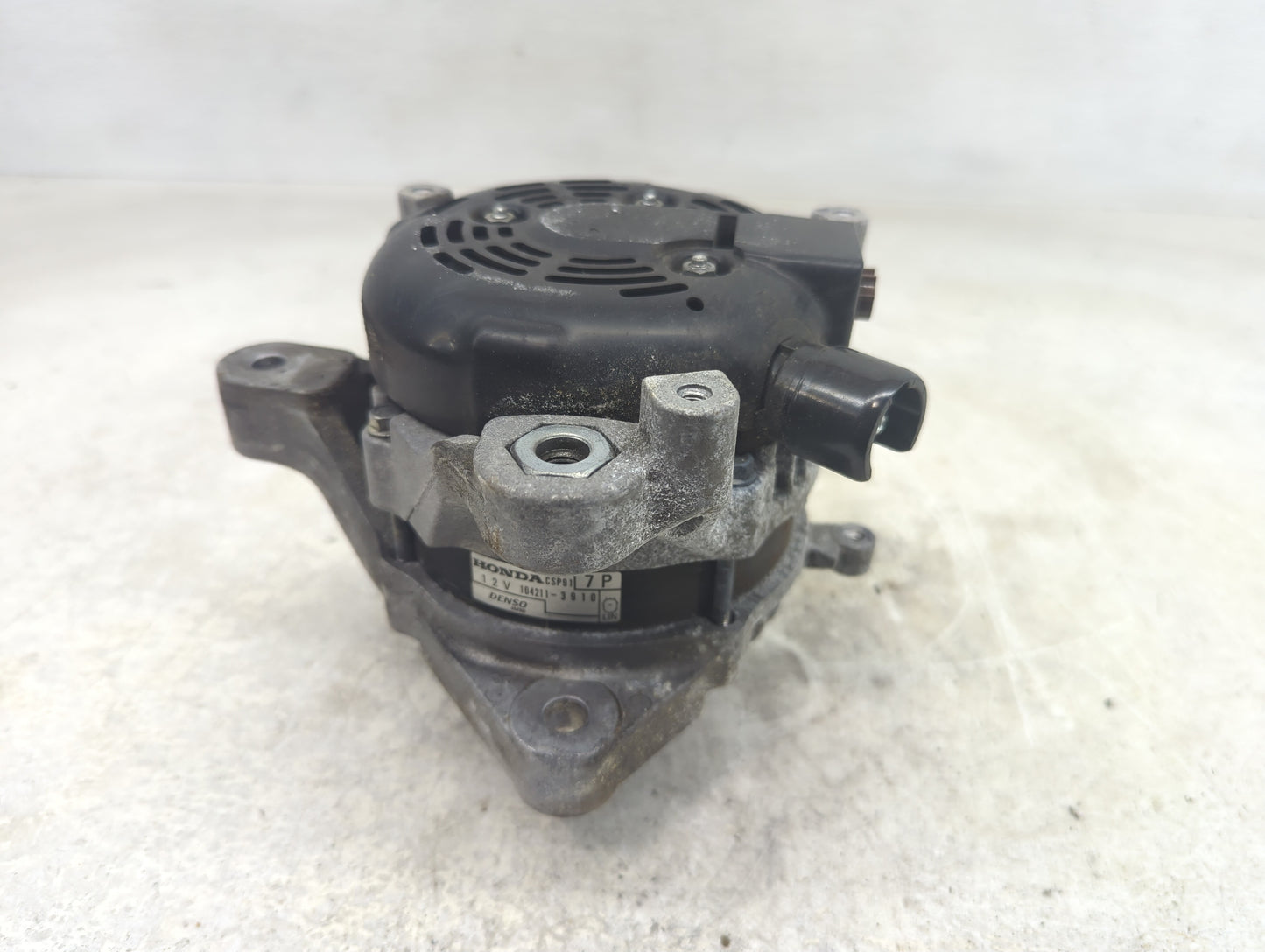 2016-2022 Honda Civic Alternator Replacement Generator Charging Assembly Engine OEM P/N:104211-3910 104211-3916 Fits OEM Use