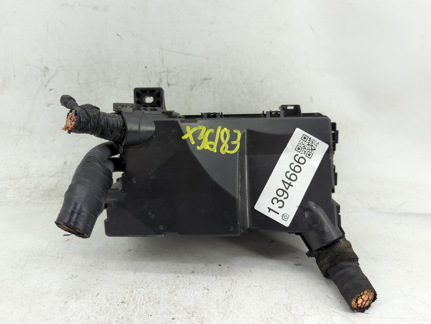 2016-2018 Honda Civic Fusebox Fuse Box Panel Relay Module P/N:TBA A210 A2 Fits Fits 2016 2017 2018 OEM Used Auto Parts - Oem
