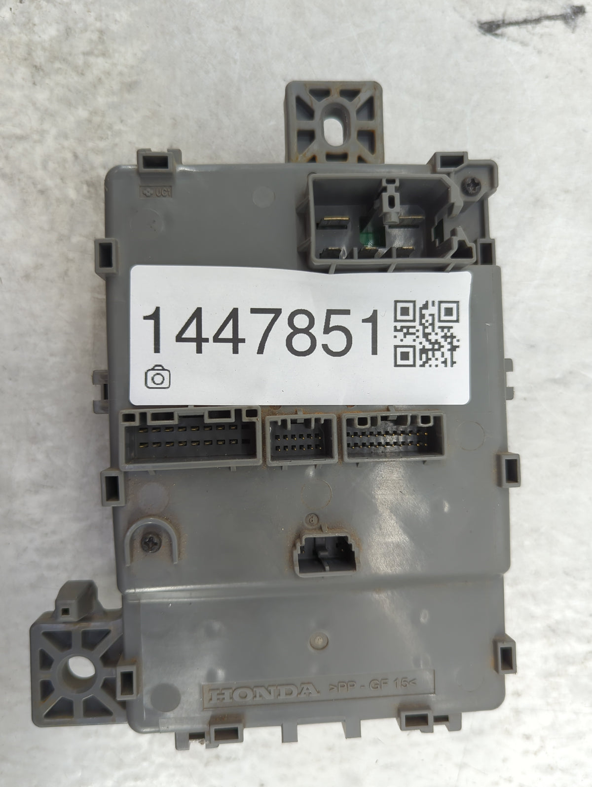2016-2017 Honda Civic Body Control Module Bcm Inner Cabin Fuse Box - Oemusedautoparts1.com