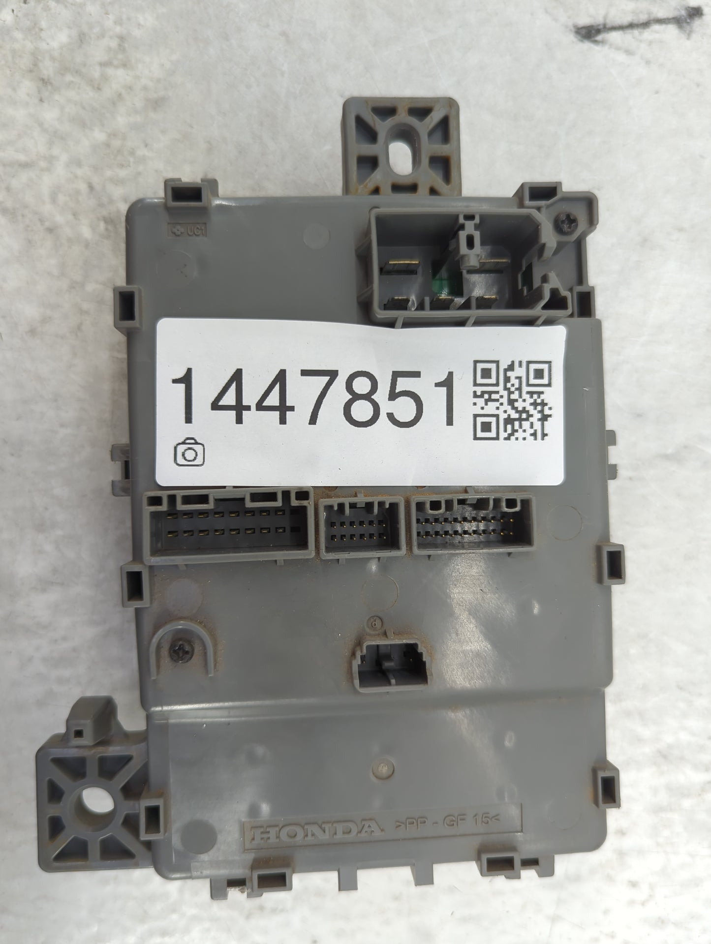 2016-2017 Honda Civic Body Control Module Bcm Inner Cabin Fuse Box - Oemusedautoparts1.com