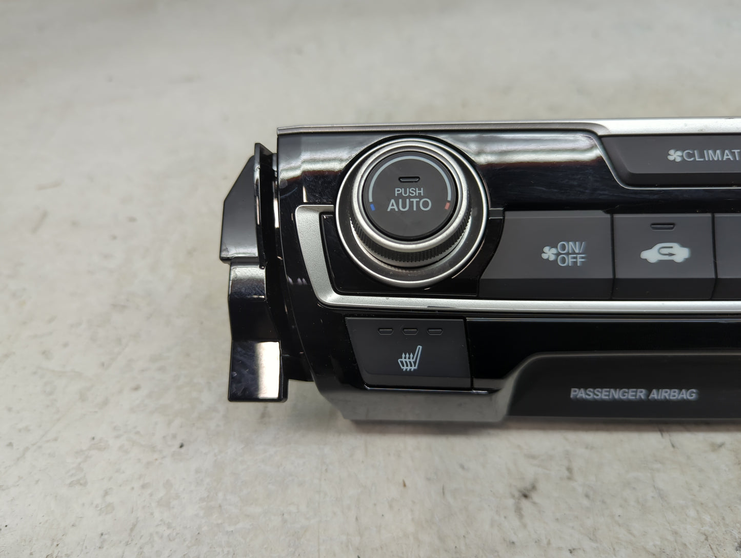 2016-2018 Honda Civic Climate Control Module Temperature AC/Heater Replacement P/N:79600TBAA610M1 SANWA2A077E Fits OEM Used 
