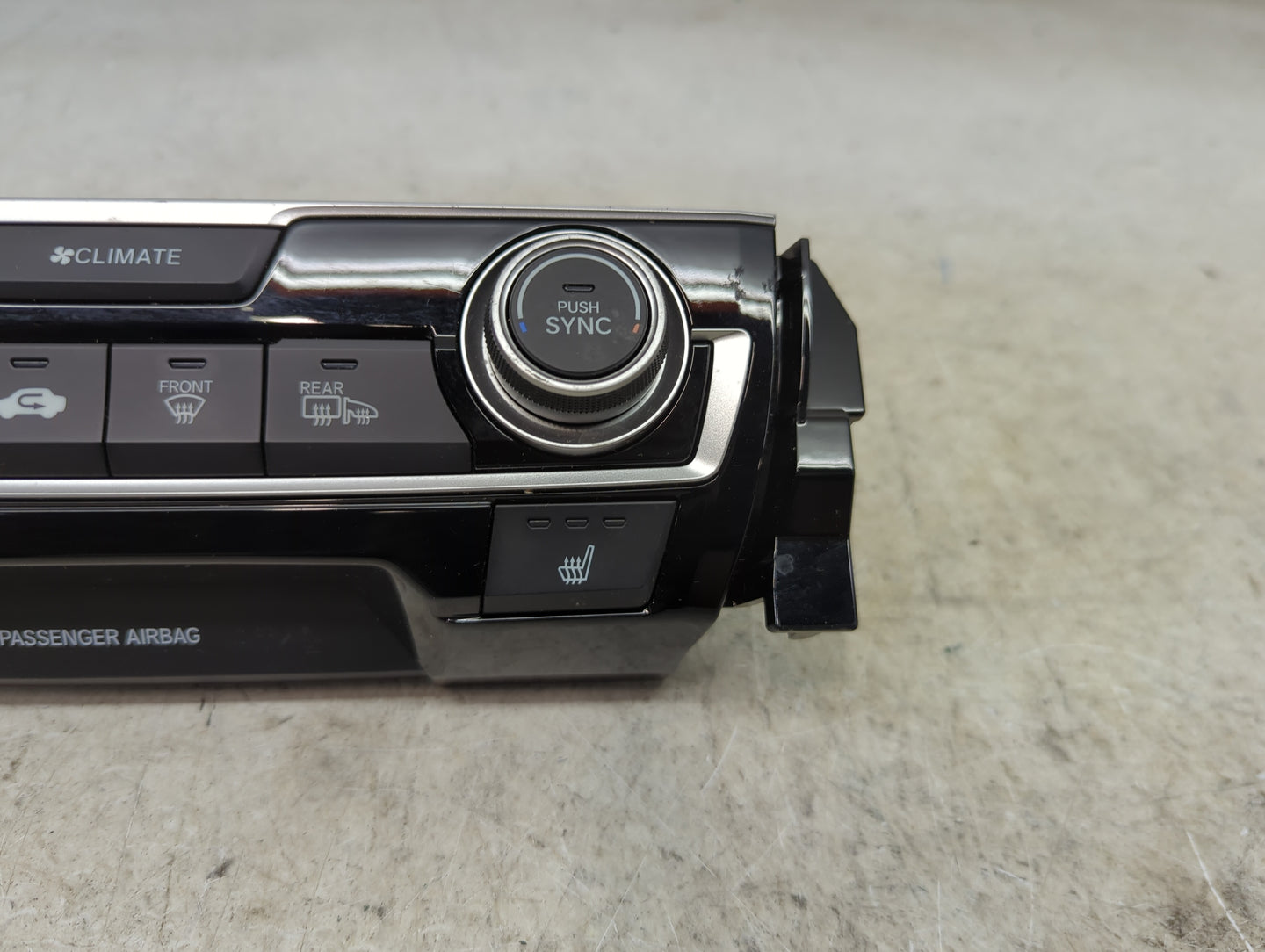 2016-2018 Honda Civic Climate Control Module Temperature AC/Heater Replacement P/N:79600TBAA610M1 SANWA2A077E Fits OEM Used 