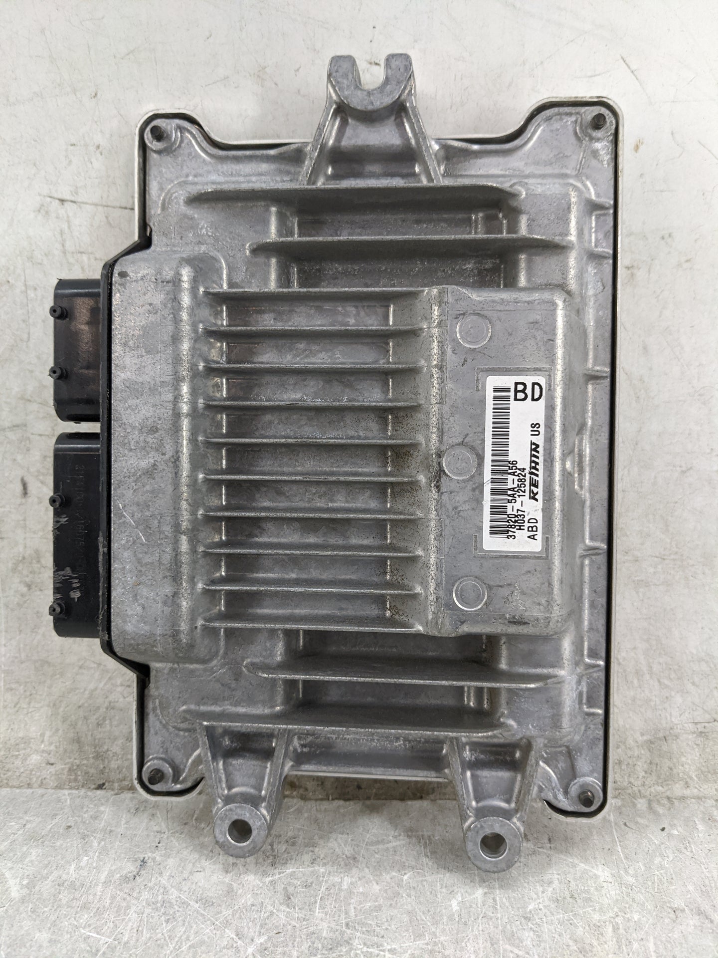 2016-2017 Honda Civic PCM Engine Control Computer ECU ECM PCU OEM P/N:37820-5AA-A56 H037-125824 Fits Fits 2016 2017 OEM Used