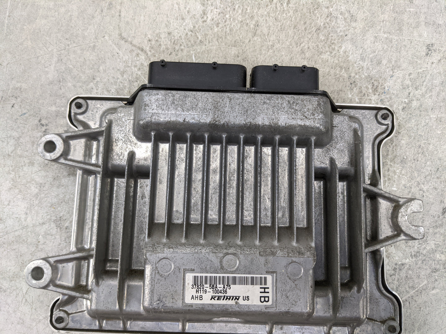 2016-2017 Honda Civic PCM Engine Control Computer ECU ECM PCU OEM P/N:37820-5BA-A75 H119-100436 Fits Fits 2016 2017 OEM Used
