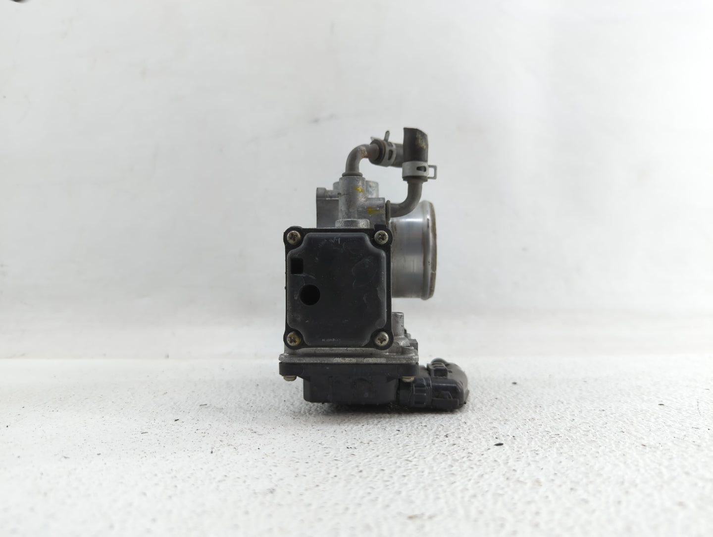 2016-2019 Honda Civic Throttle Body P/N:GMG9A Fits Fits 2016 2017 2018 2019 OEM Used Auto Parts - Oemusedautoparts1.com