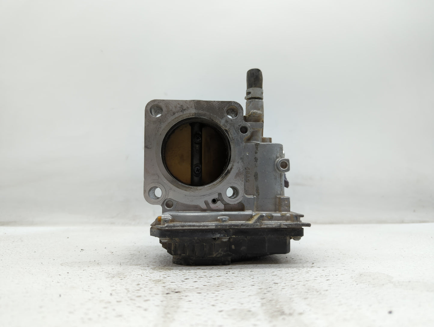 2016-2019 Honda Civic Throttle Body P/N:GMH1A Fits Fits 2016 2017 2018 2019 OEM Used Auto Parts - Oemusedautoparts1.com