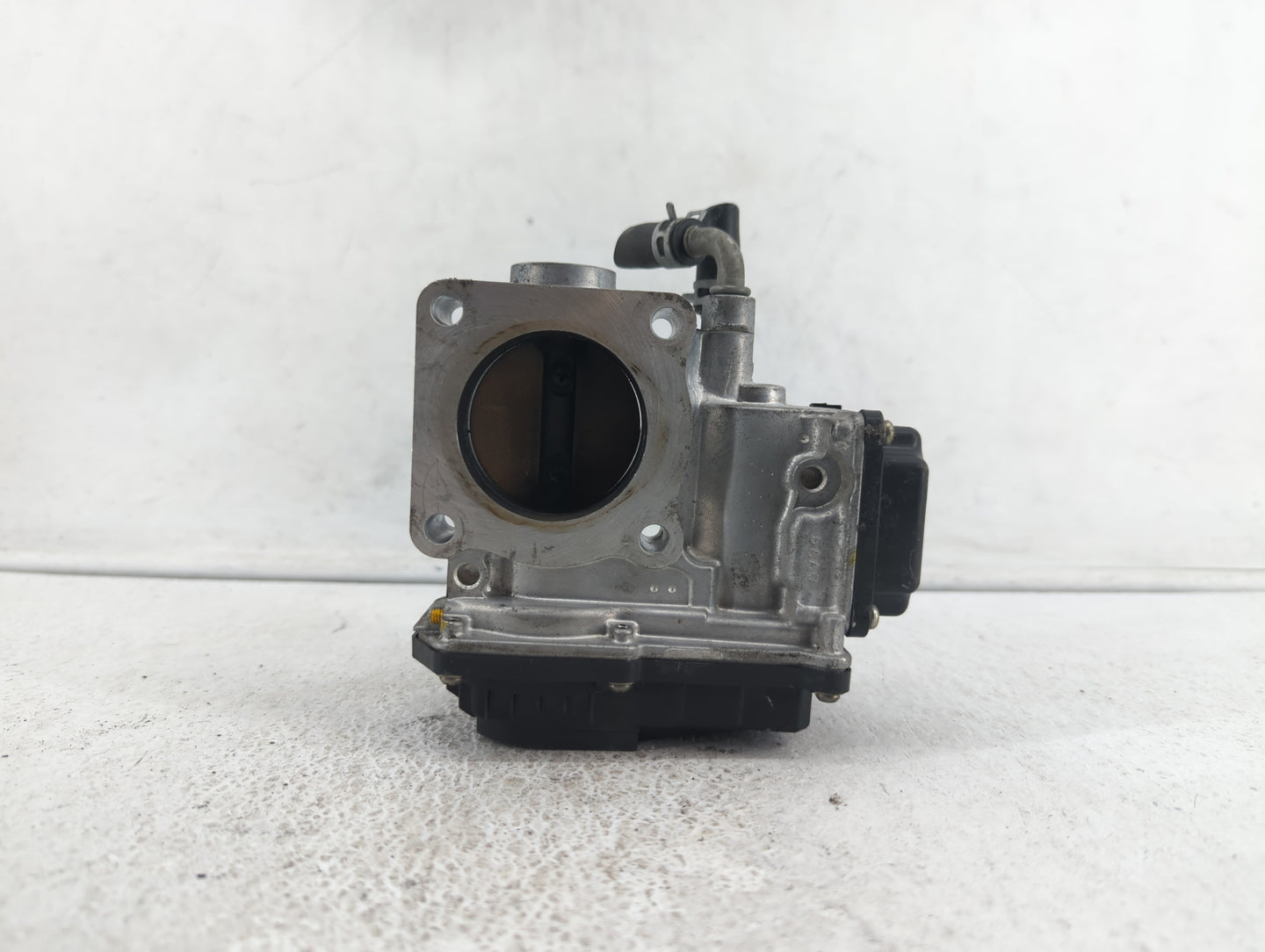 2016-2019 Honda Civic Throttle Body P/N:GMG9A Fits Fits 2016 2017 2018 2019 OEM Used Auto Parts - Oemusedautoparts1.com