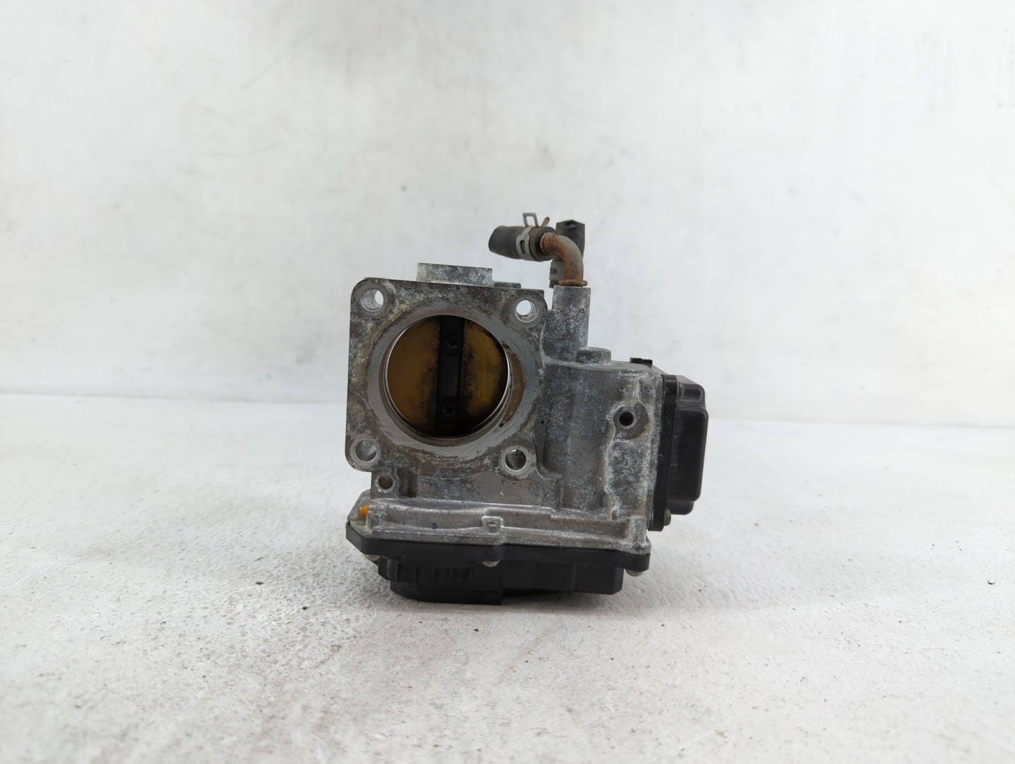 2016-2019 Honda Civic Throttle Body P/N:GMG9A Fits Fits 2016 2017 2018 2019 OEM Used Auto Parts - Oemusedautoparts1.com