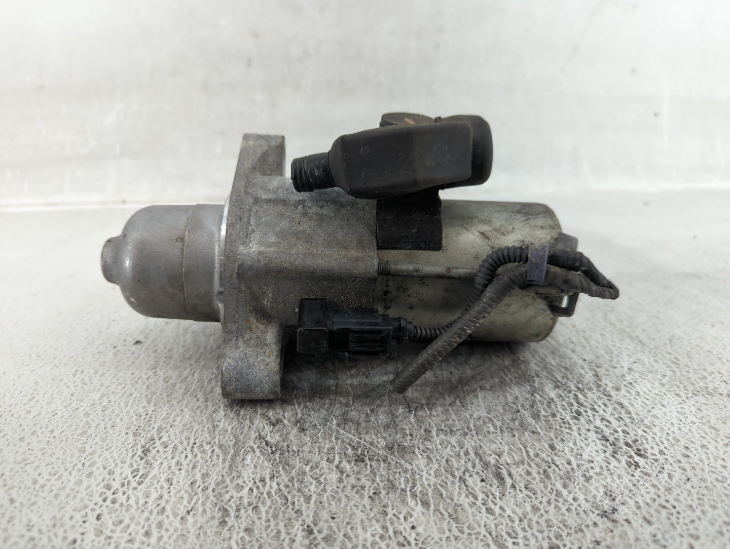 2016-2017 Honda Civic Car Starter Motor Solenoid OEM P/N:SM-75009 Fits Fits 2016 2017 2020 OEM Used Auto Parts - Oemusedauto