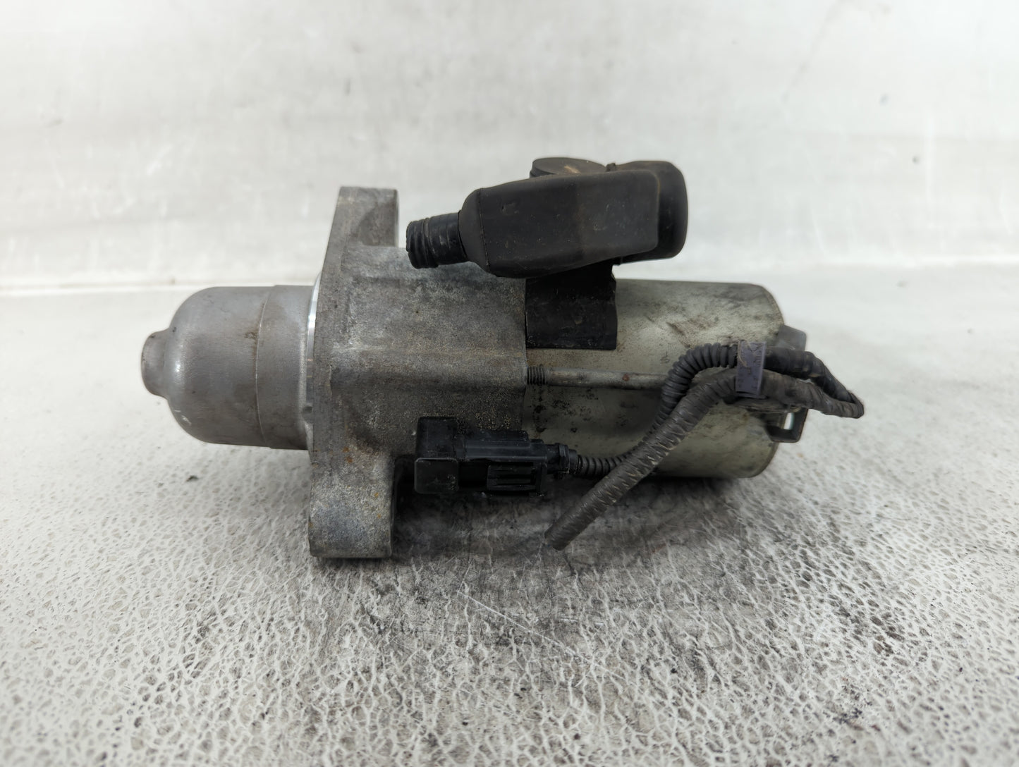 2016-2017 Honda Civic Car Starter Motor Solenoid OEM P/N:SM-75009 Fits Fits 2016 2017 2020 OEM Used Auto Parts - Oemusedauto