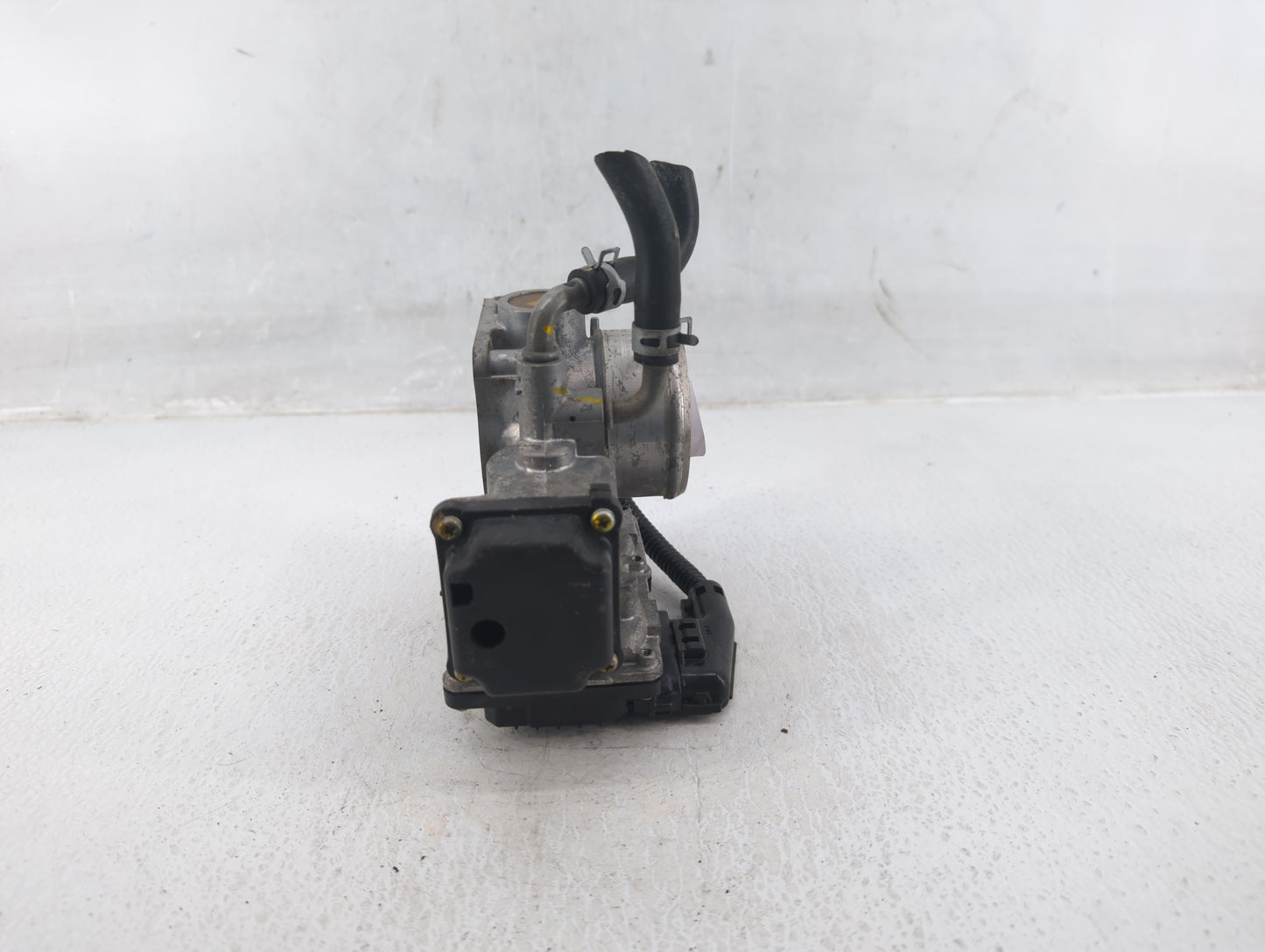 2016-2022 Honda Civic Throttle Body P/N:GMG9A M60516 GMG9A M01110 Fits Fits 2016 2017 2018 2019 2020 2021 2022 OEM Used Auto