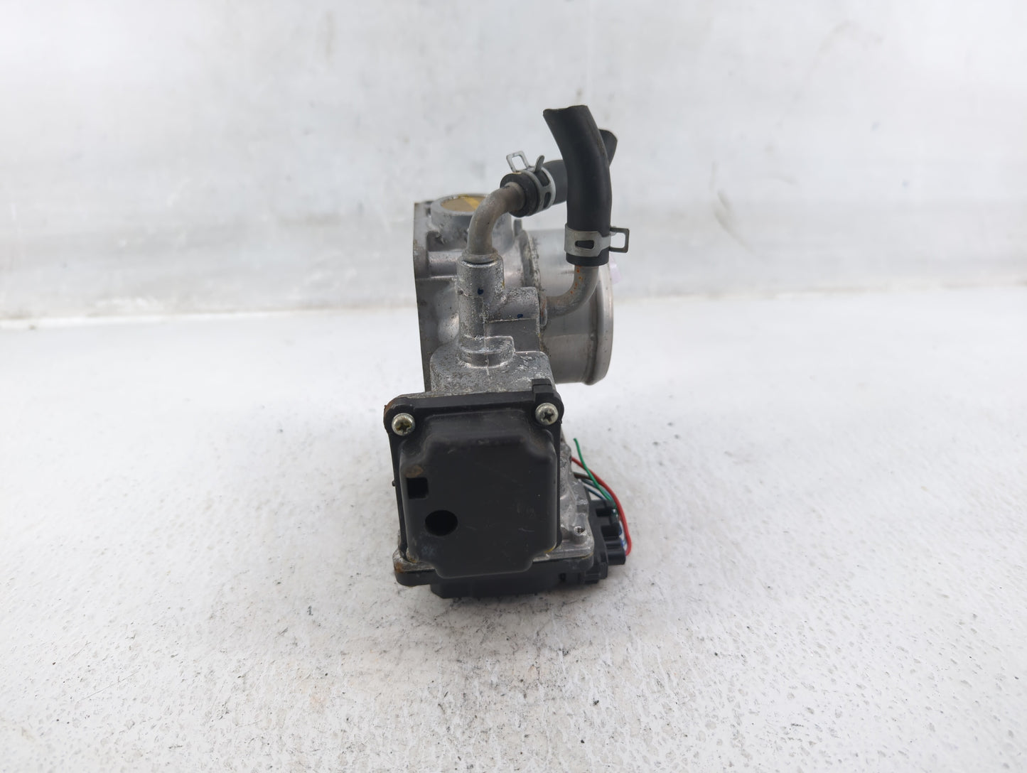 2016-2022 Honda Civic Throttle Body P/N:GMG9A Fits Fits 2016 2017 2018 2019 2020 2021 2022 OEM Used Auto Parts - Oemusedauto