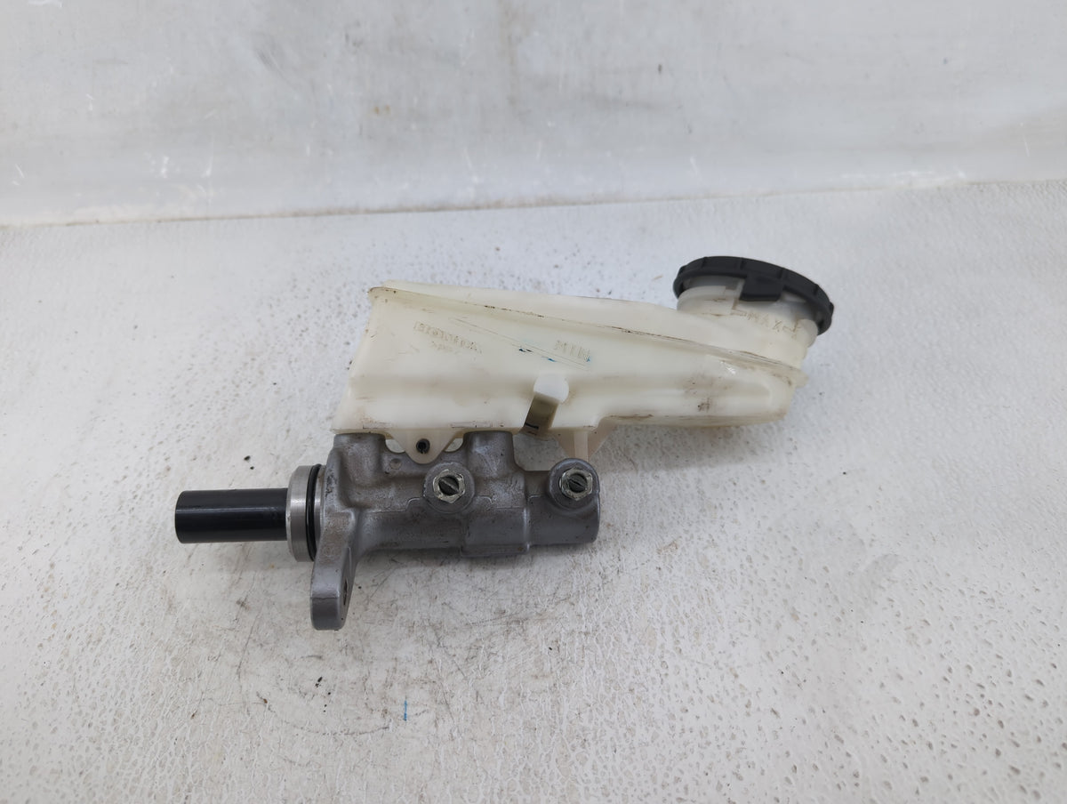 2016-2021 Honda Civic Brake Master Cylinder 607390 - Oemusedautoparts1.com