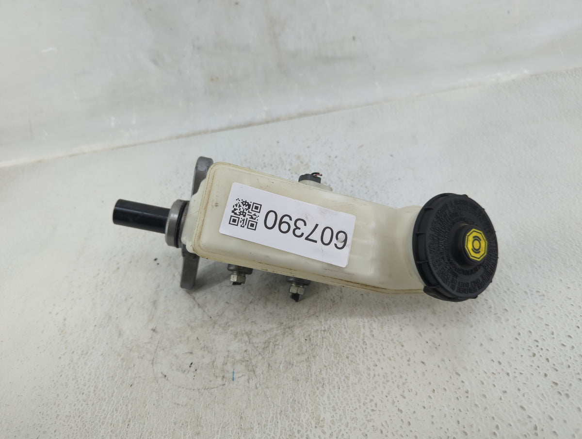 2016-2021 Honda Civic Brake Master Cylinder 607390 - Oemusedautoparts1.com