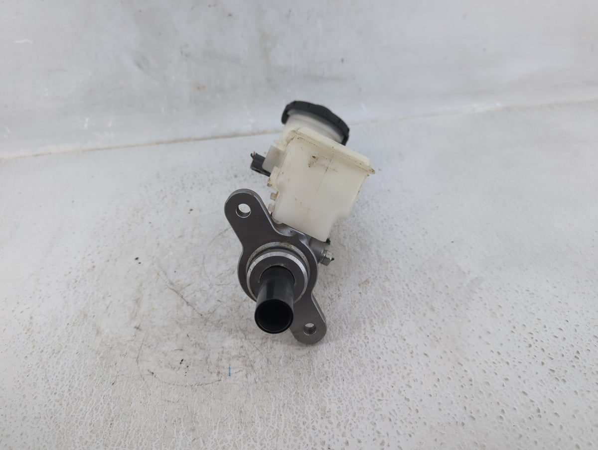 2016-2021 Honda Civic Brake Master Cylinder 607390 - Oemusedautoparts1.com