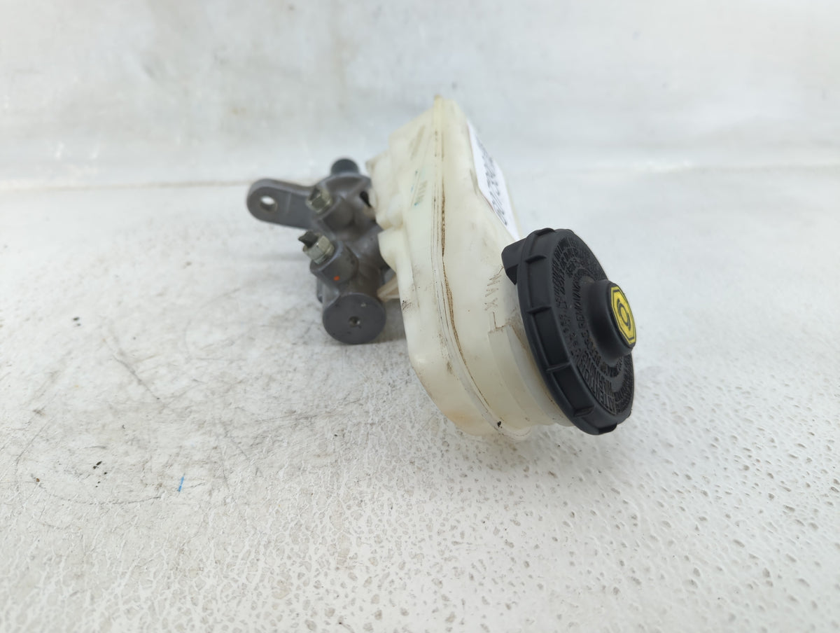 2016-2021 Honda Civic Brake Master Cylinder 607390 - Oemusedautoparts1.com