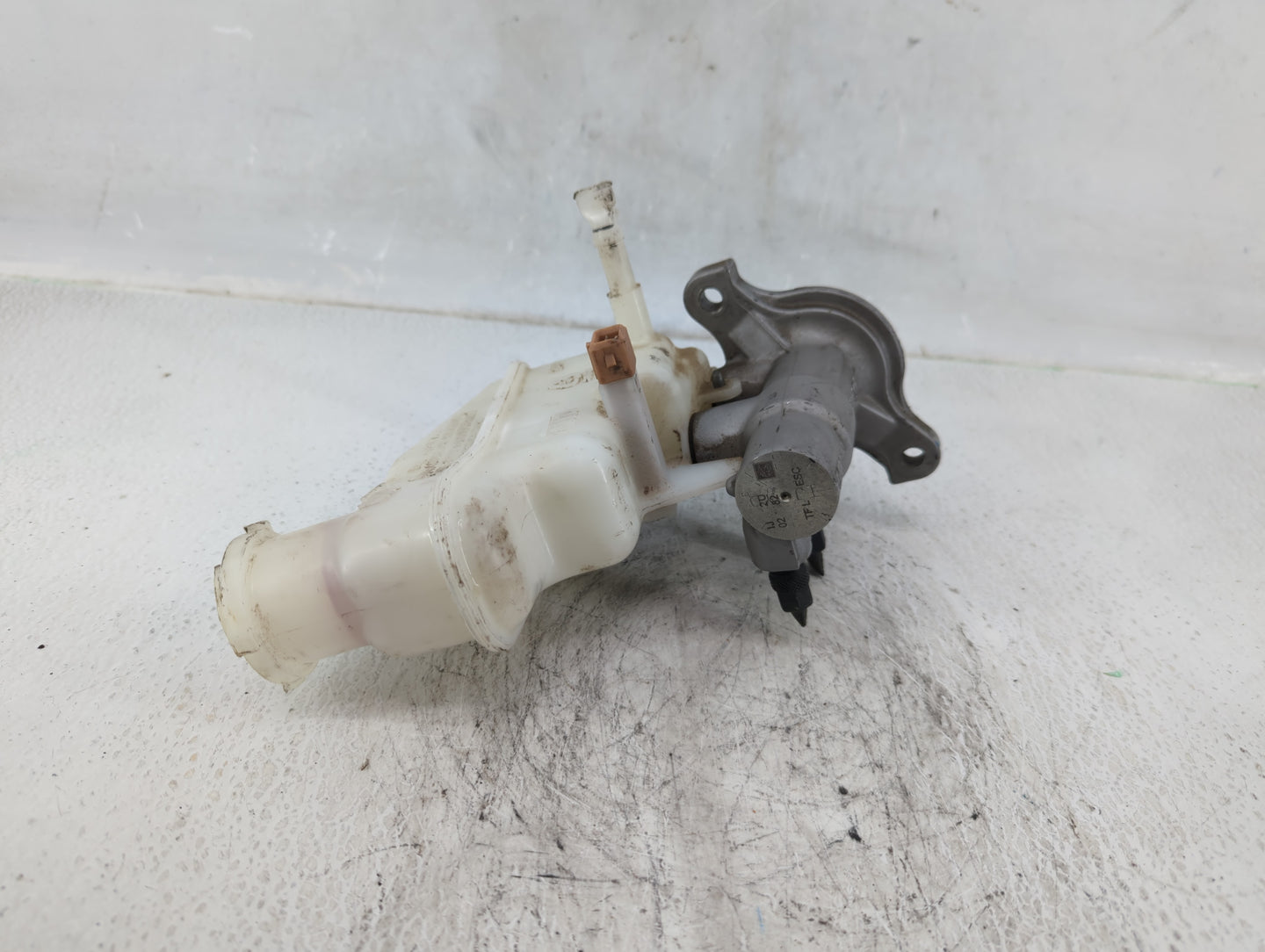 2016-2021 Honda Civic Brake Master Cylinder - Oemusedautoparts1.com
