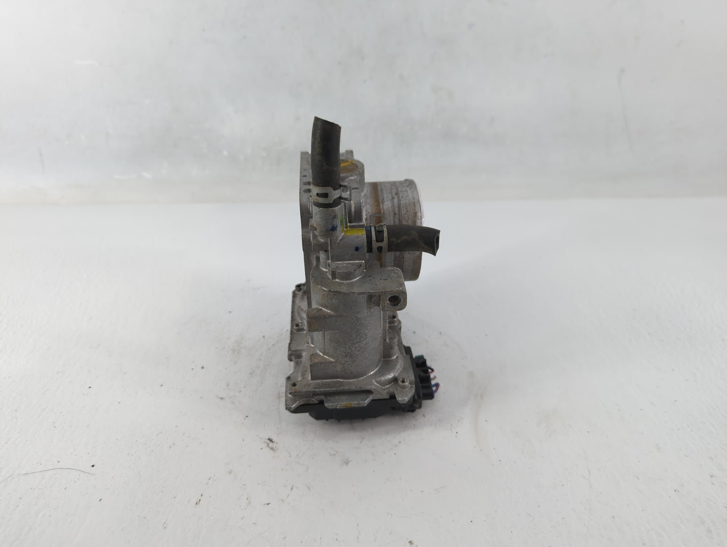 2016-2022 Honda Civic Throttle Body P/N:390859 M60503, GMH1A Fits Fits 2016 2017 2018 2019 2020 2021 2022 OEM Used Auto Part