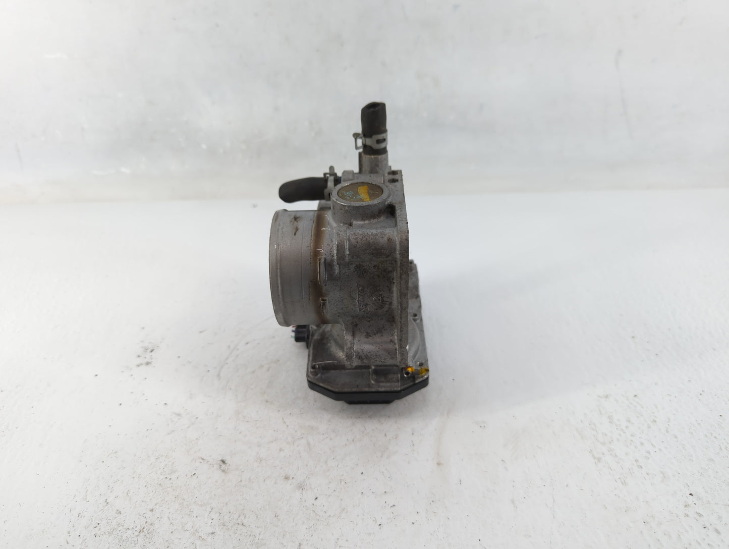 2016-2022 Honda Civic Throttle Body P/N:390859 M60503, GMH1A Fits Fits 2016 2017 2018 2019 2020 2021 2022 OEM Used Auto Part