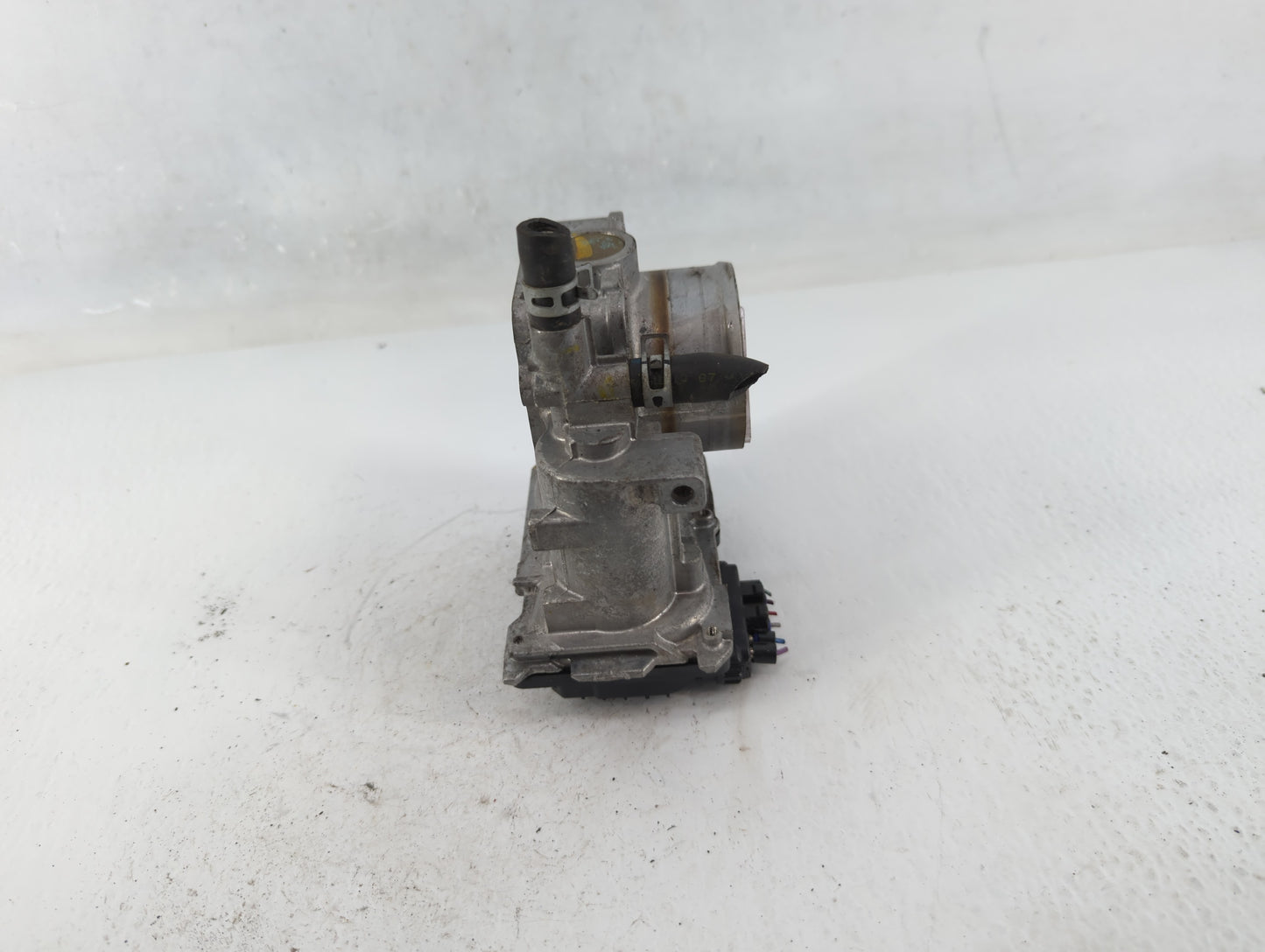 2016-2022 Honda Civic Throttle Body P/N:390859 M60503, GMH1A Fits Fits 2016 2017 2018 2019 2020 2021 2022 OEM Used Auto Part