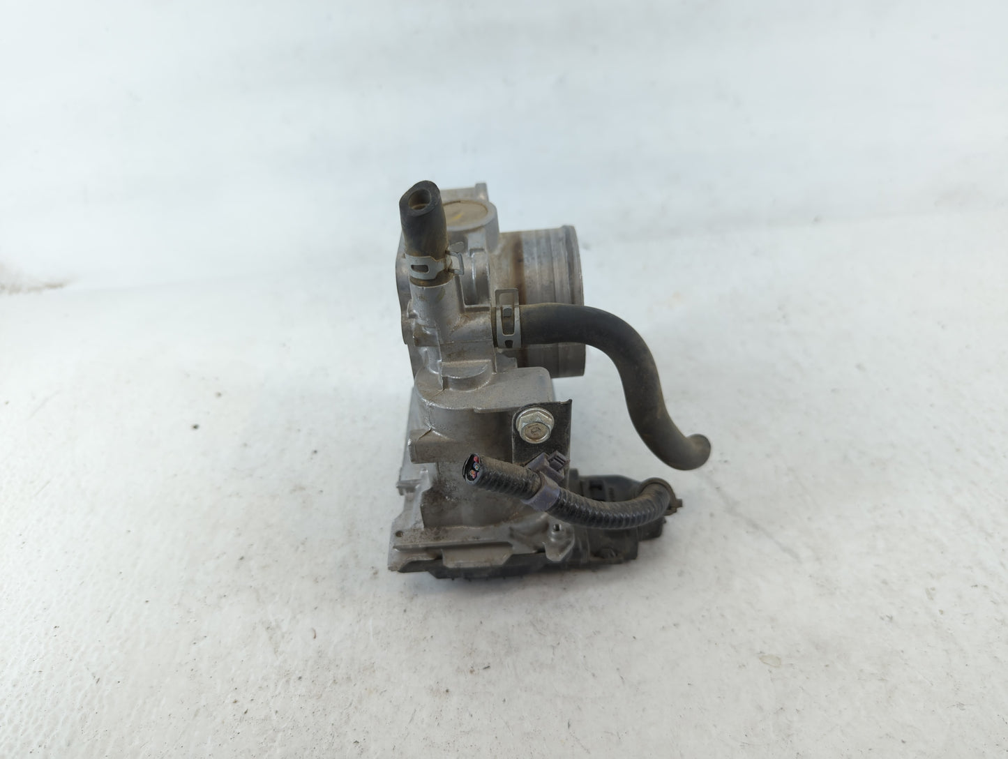 2016-2022 Honda Civic Throttle Body P/N:M60405 GMH1A Fits Fits 2016 2017 2018 2019 2020 2021 2022 OEM Used Auto Parts - Oemu