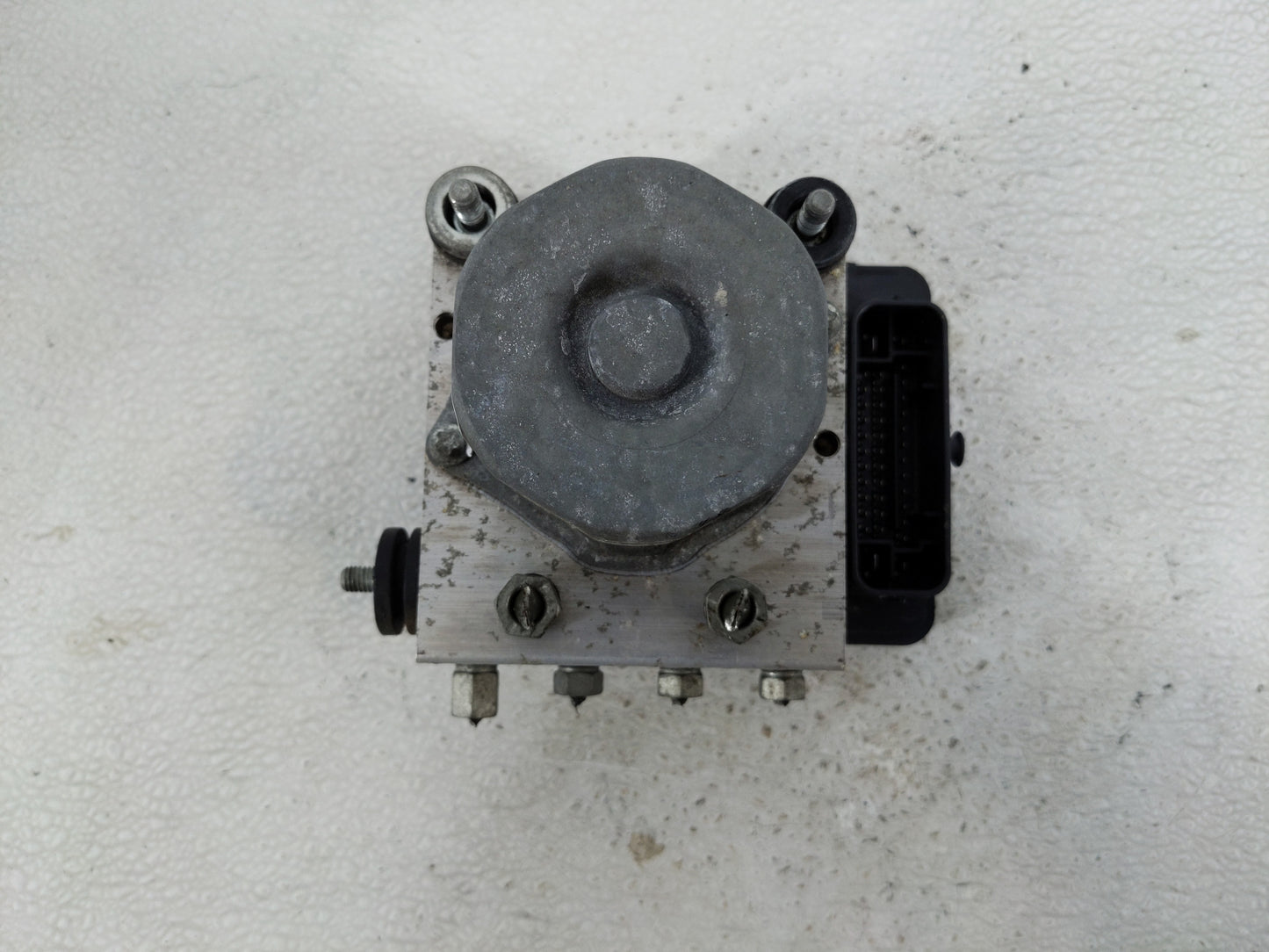 2015-2016 Honda Cr-V ABS Pump Control Module Replacement Fits Fits 2015 2016 OEM Used Auto Parts - Oemusedautoparts1.com