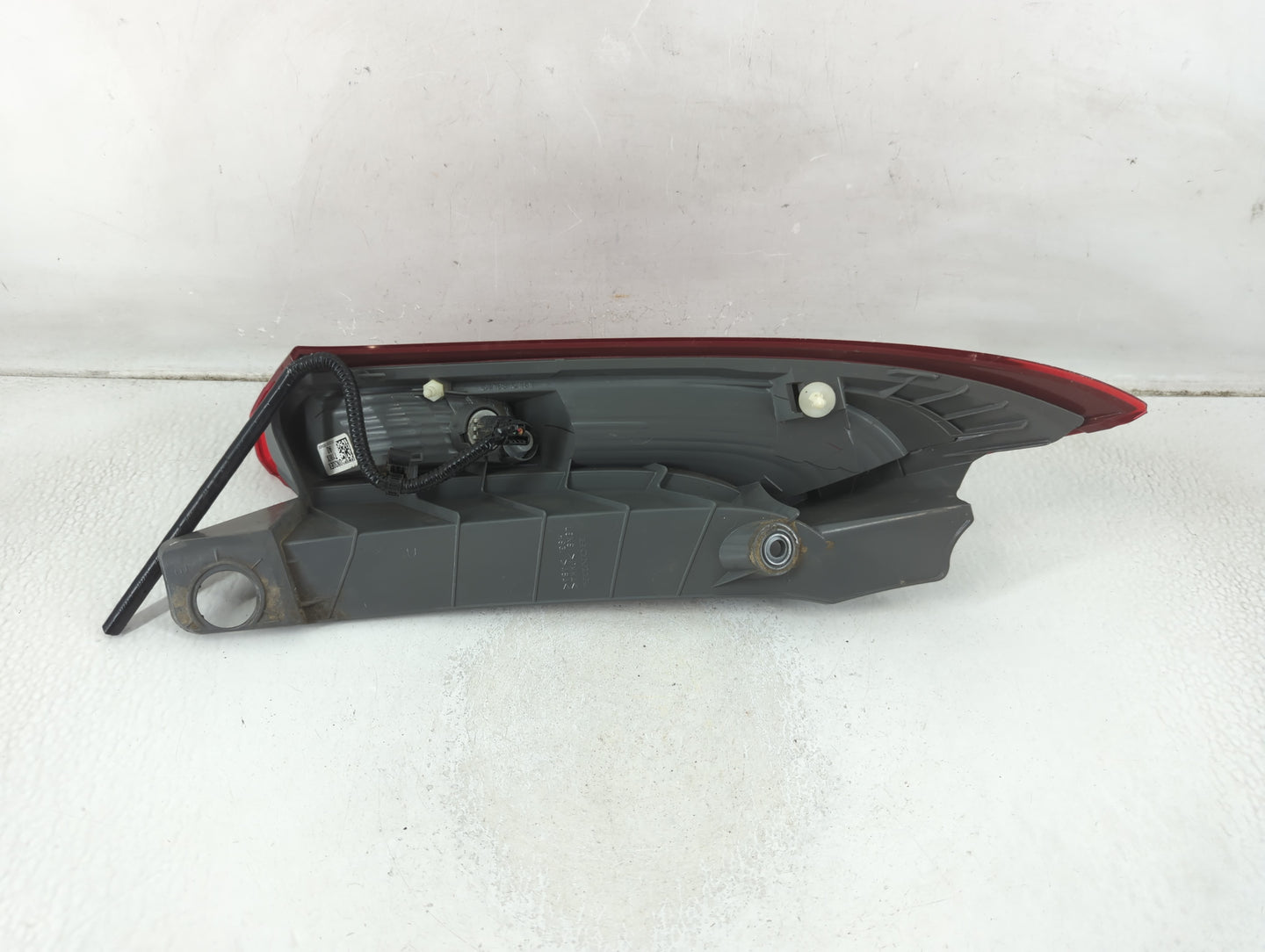 2015-2016 Honda Cr-V Tail Light Assembly Passenger Right OEM P/N:UP12EXT1WX Fits Fits 2015 2016 OEM Used Auto Parts - Oemuse