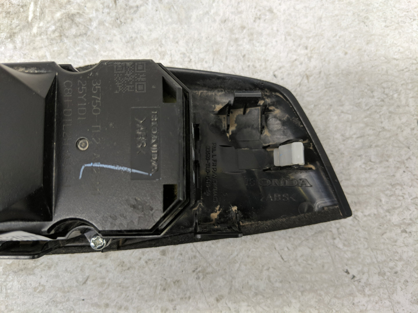 2014-2016 Honda Cr-V Master Power Window Switch Replacement Driver Side Left Fits Fits 2014 2015 2016 OEM Used Auto Parts - 