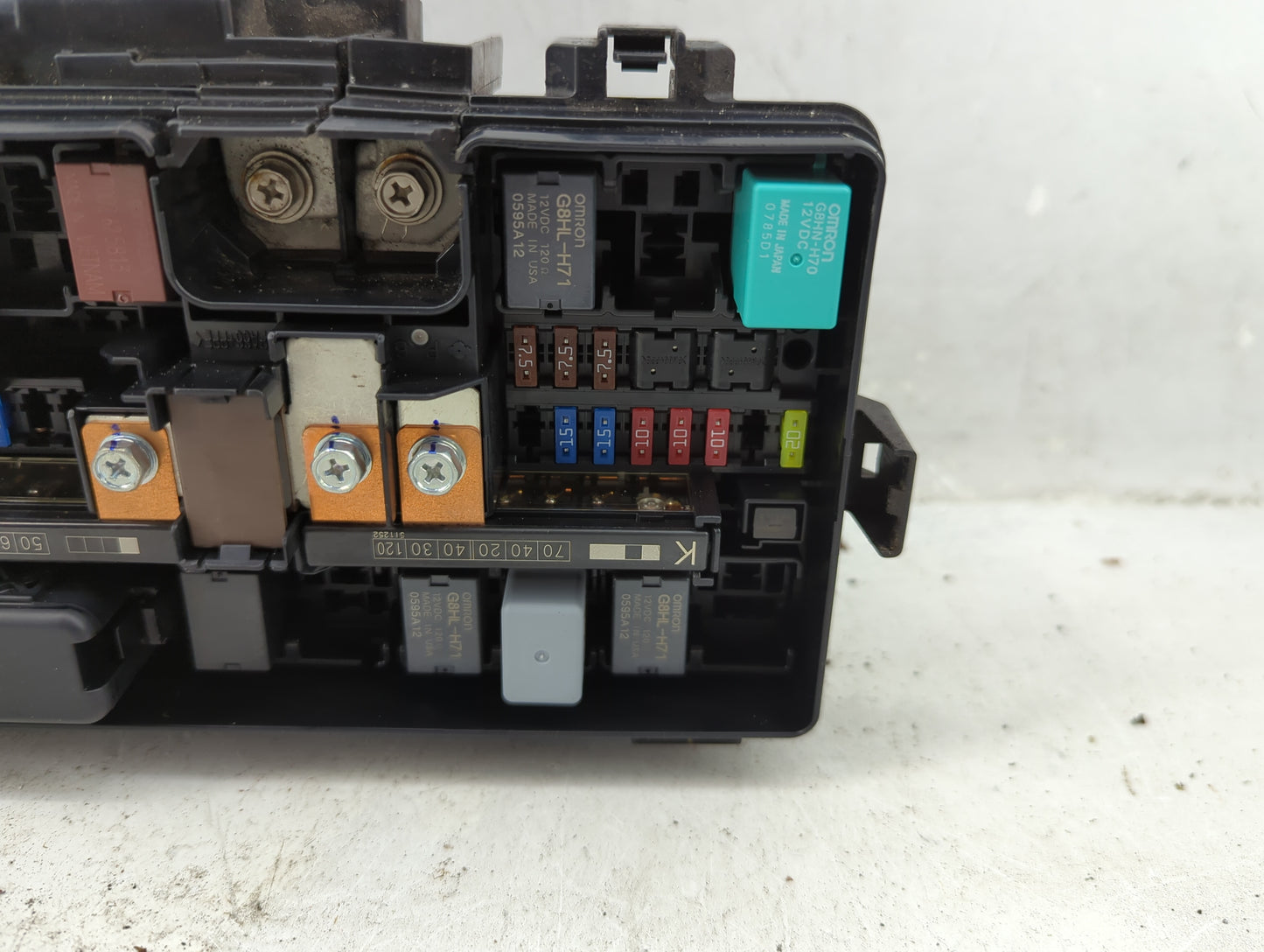2015-2016 Honda Cr-V Fusebox Fuse Box Panel Relay Module P/N:T1W A010 Fits Fits 2015 2016 OEM Used Auto Parts - Oemusedautop