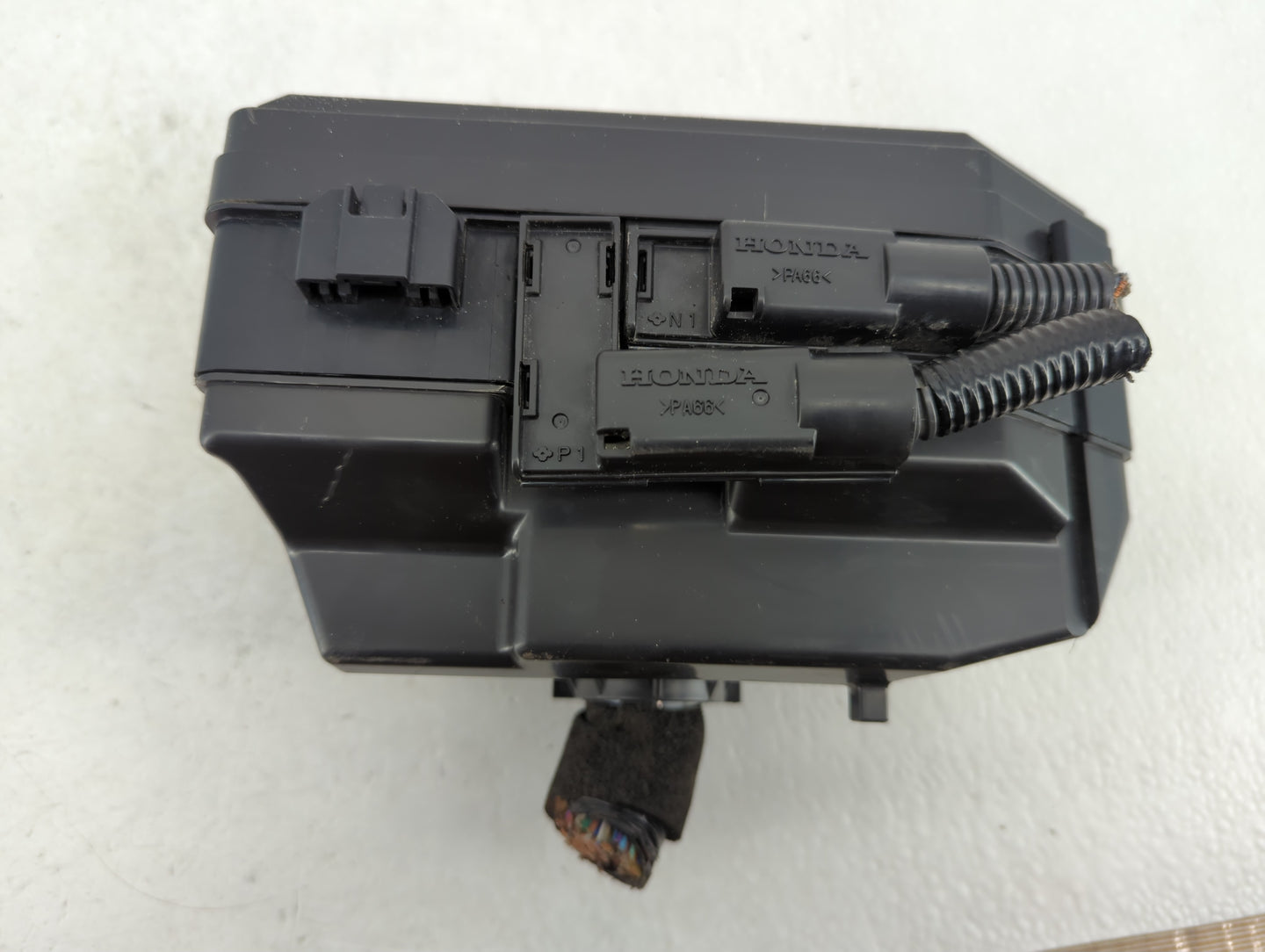 2015-2016 Honda Cr-V Fusebox Fuse Box Panel Relay Module P/N:T1W A010 A0 Fits Fits 2015 2016 OEM Used Auto Parts - Oemusedau