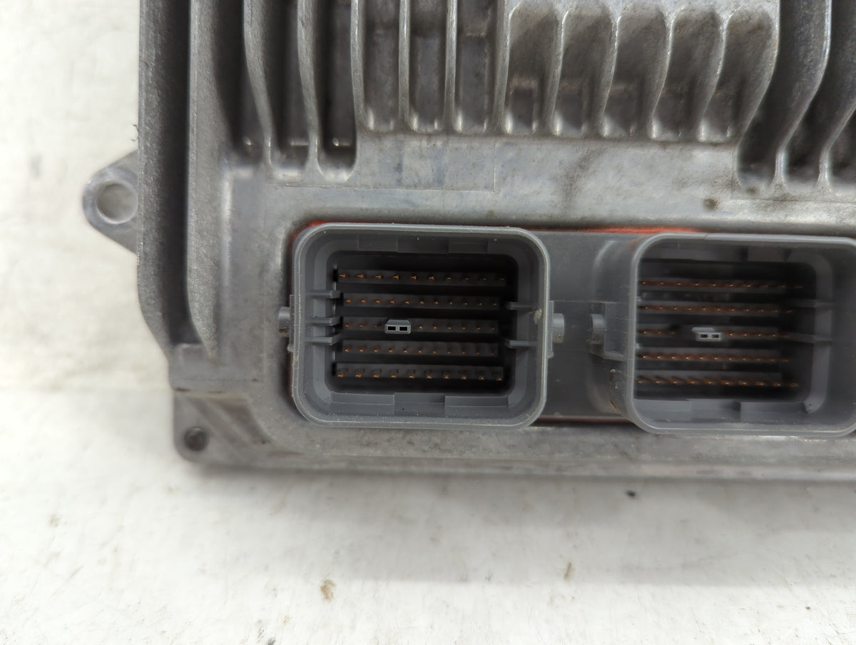 2016 Honda Cr-V PCM Engine Control Computer ECU ECM PCU OEM P/N:37820-5LA-B61 OEM Used Auto Parts - Oemusedautoparts1.com