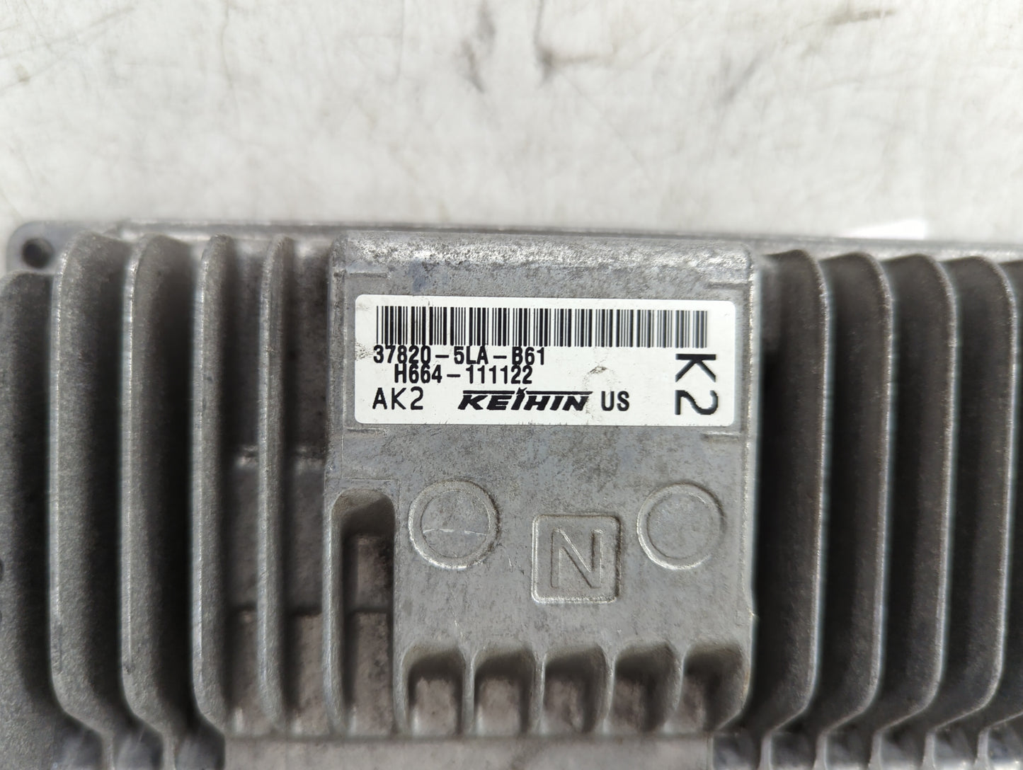 2016 Honda Cr-V PCM Engine Control Computer ECU ECM PCU OEM P/N:37820-5LA-B61 Fits OEM Used Auto Parts - Oemusedautoparts1.c