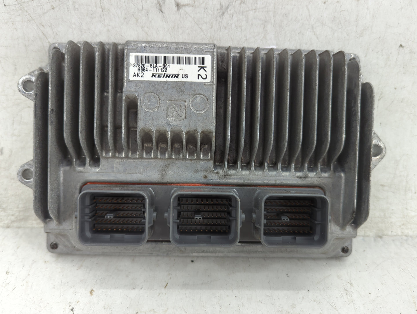 2016 Honda Cr-V PCM Engine Control Computer ECU ECM PCU OEM P/N:37820-5LA-B61 Fits OEM Used Auto Parts - Oemusedautoparts1.c