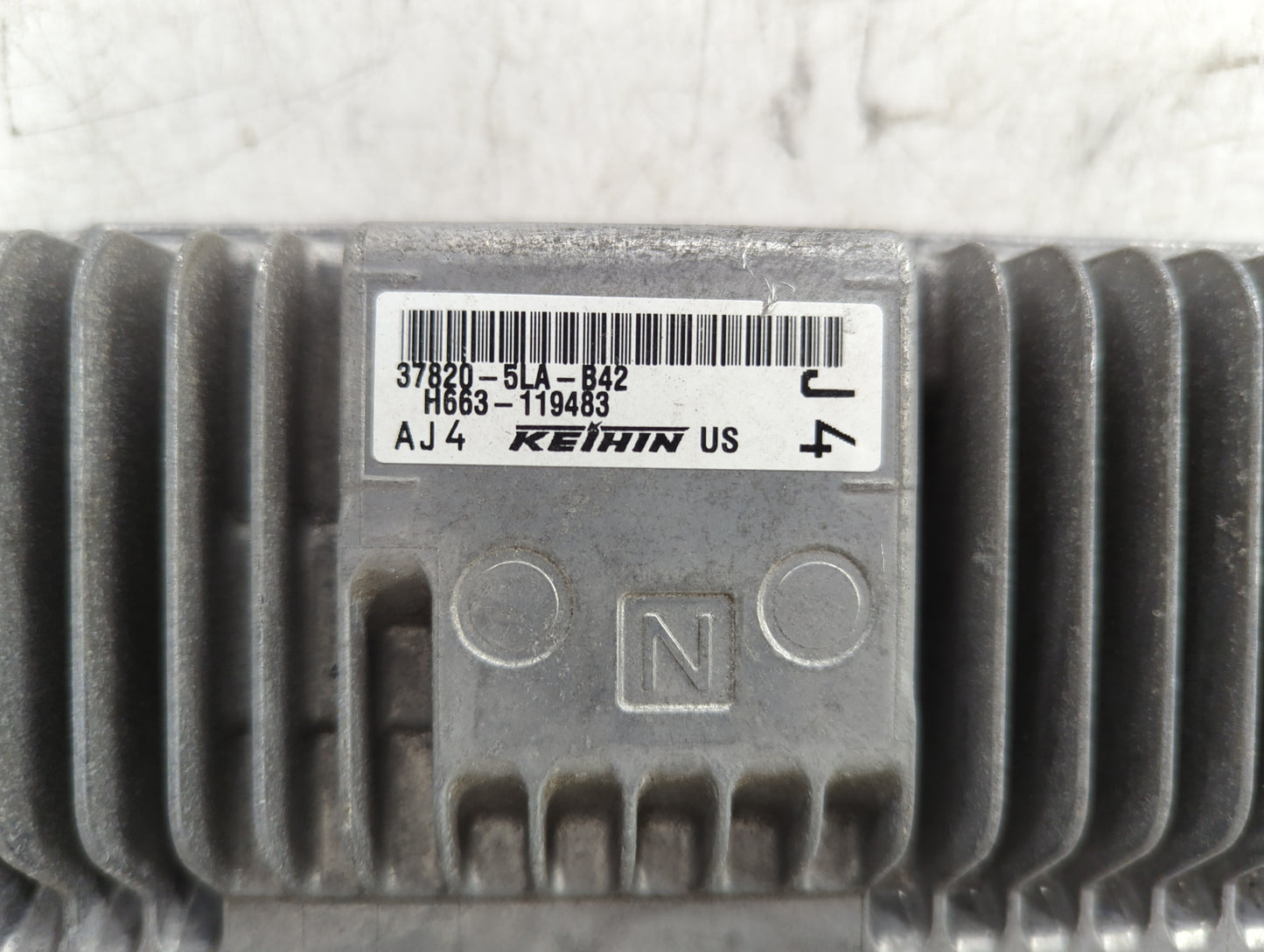 2016 Honda Cr-V PCM Engine Control Computer ECU ECM PCU OEM P/N:37820-5LA-B42 Fits OEM Used Auto Parts - Oemusedautoparts1.c