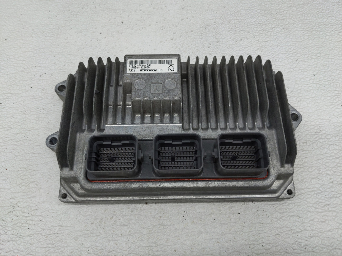 2016 Honda Cr-V PCM Engine Control Computer ECU ECM PCU OEM P/N:37820-5LA-B61 Fits OEM Used Auto Parts - Oemusedautoparts1.c