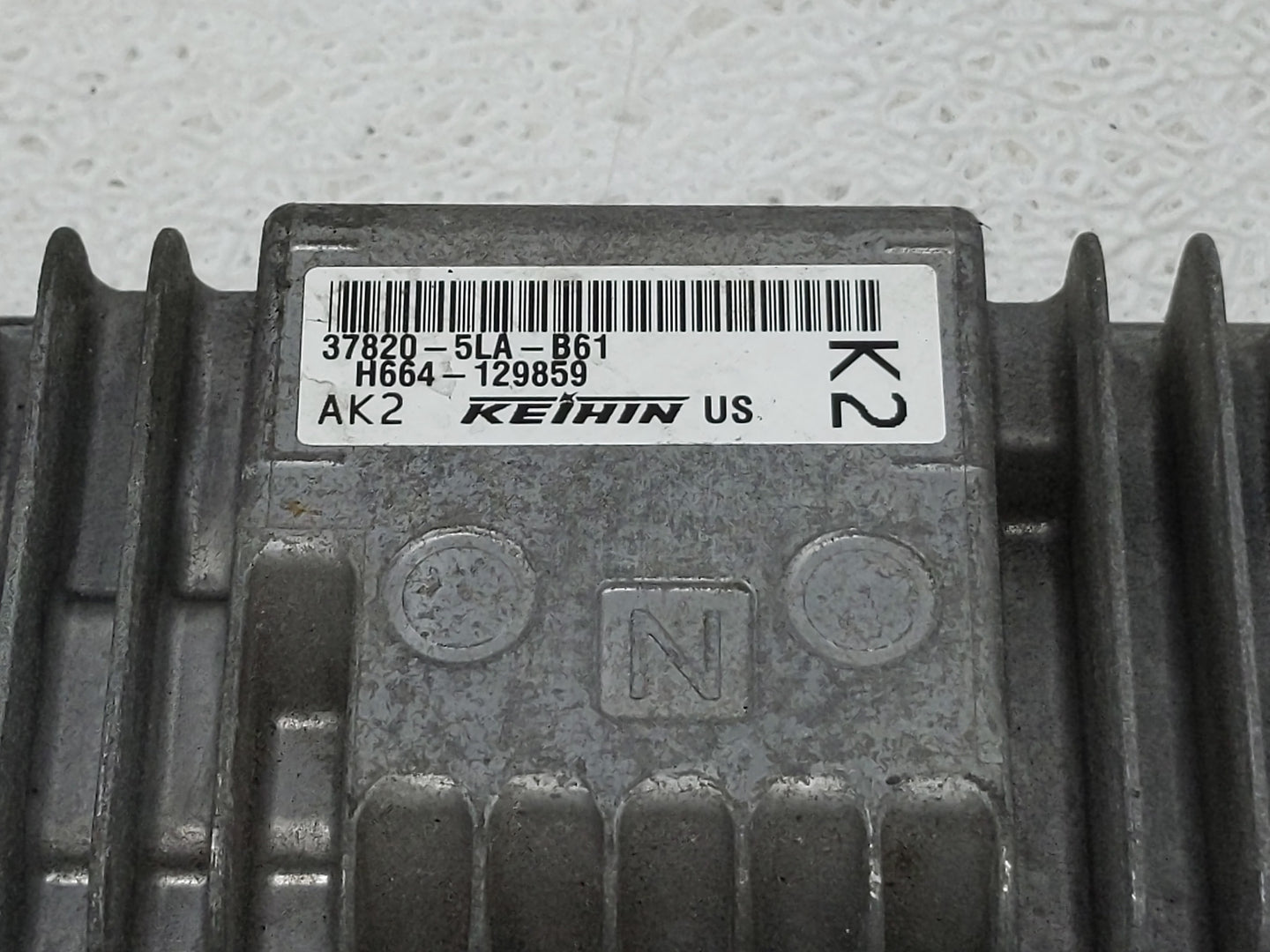 2016 Honda Cr-V PCM Engine Control Computer ECU ECM PCU OEM P/N:37820-5LA-B61 Fits OEM Used Auto Parts - Oemusedautoparts1.c
