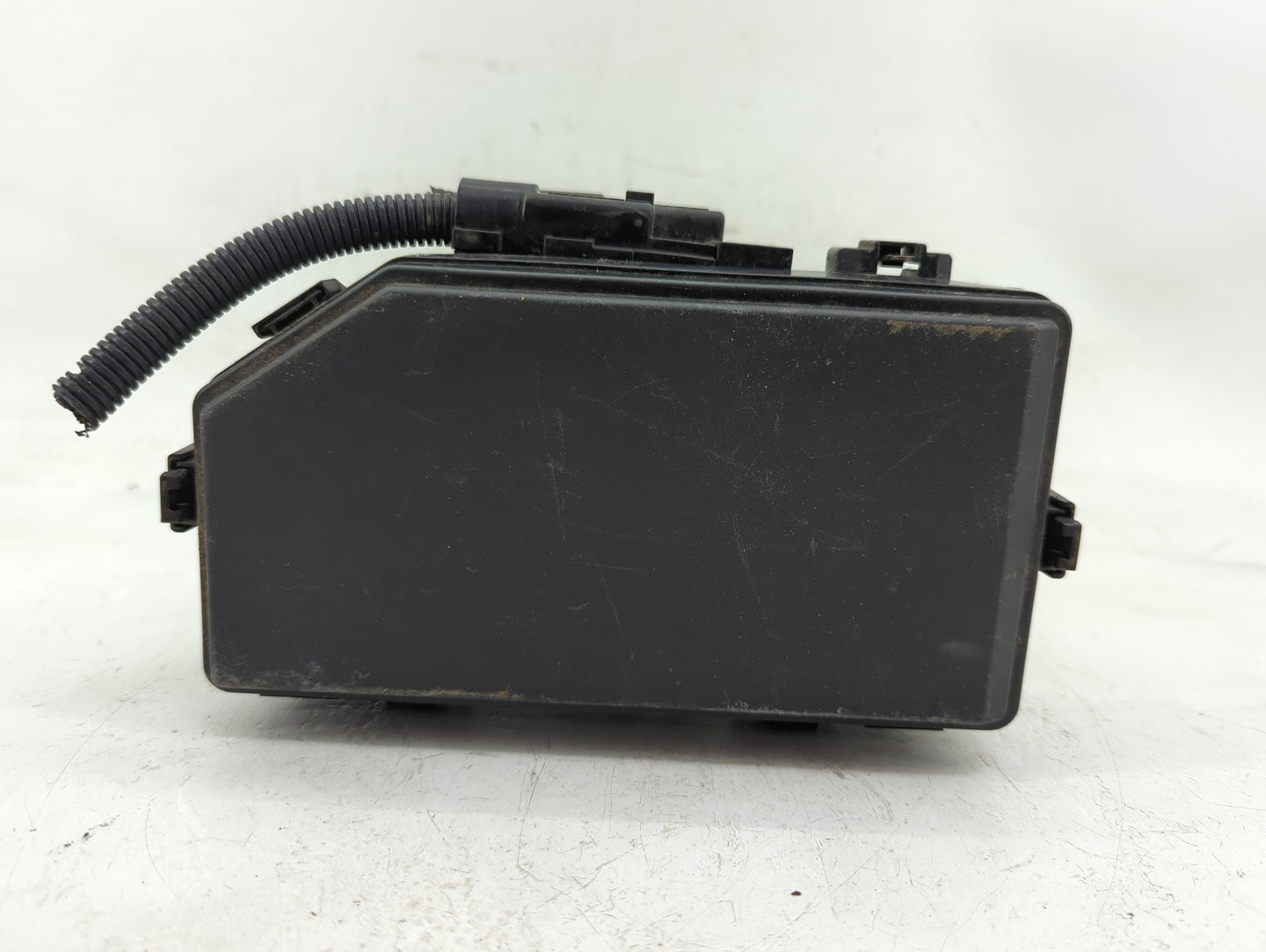 2015-2016 Honda Cr-V Fusebox Fuse Box Panel Relay Module P/N:T1W A010 Fits Fits 2015 2016 OEM Used Auto Parts - Oemusedautop