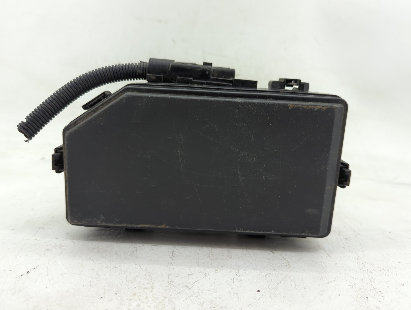 2015-2016 Honda Cr-V Fusebox Fuse Box Panel Relay Module P/N:T1W A010 Fits Fits 2015 2016 OEM Used Auto Parts - Oemusedautop