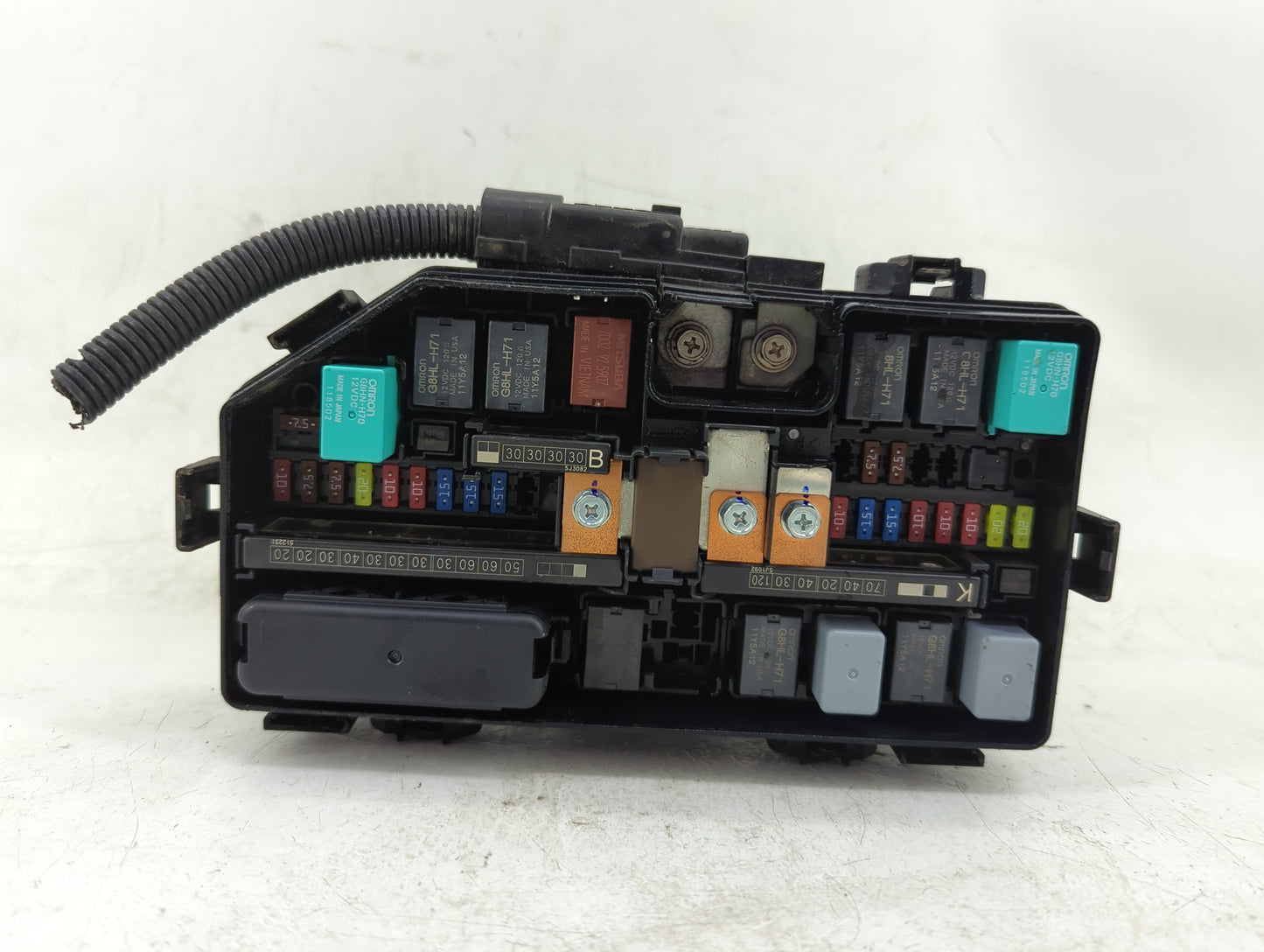 2015-2016 Honda Cr-V Fusebox Fuse Box Panel Relay Module P/N:T1W A010 Fits Fits 2015 2016 OEM Used Auto Parts - Oemusedautop