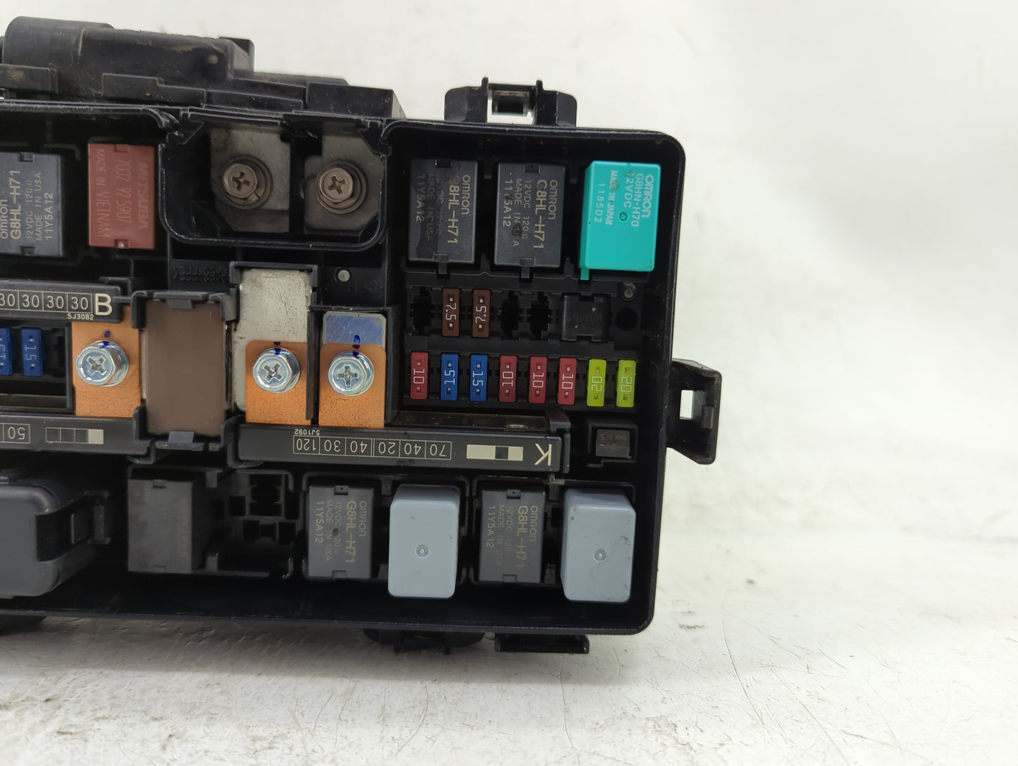 2015-2016 Honda Cr-V Fusebox Fuse Box Panel Relay Module P/N:T1W A010 Fits Fits 2015 2016 OEM Used Auto Parts - Oemusedautop