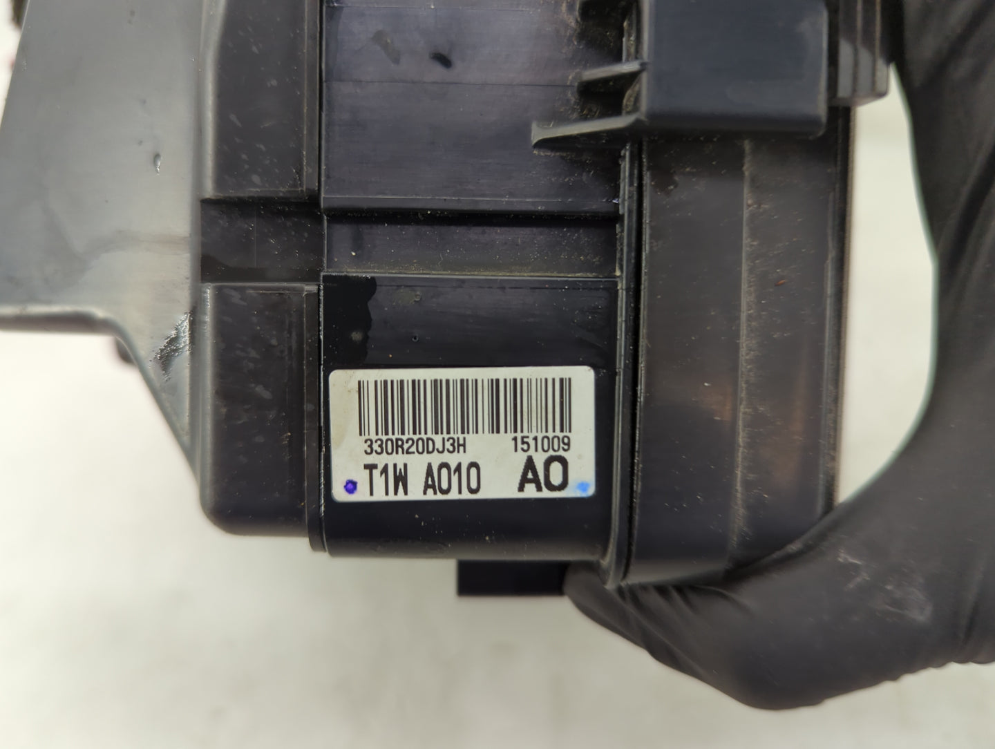 2015-2016 Honda Cr-V Fusebox Fuse Box Panel Relay Module P/N:T1W A010 Fits Fits 2015 2016 OEM Used Auto Parts - Oemusedautop